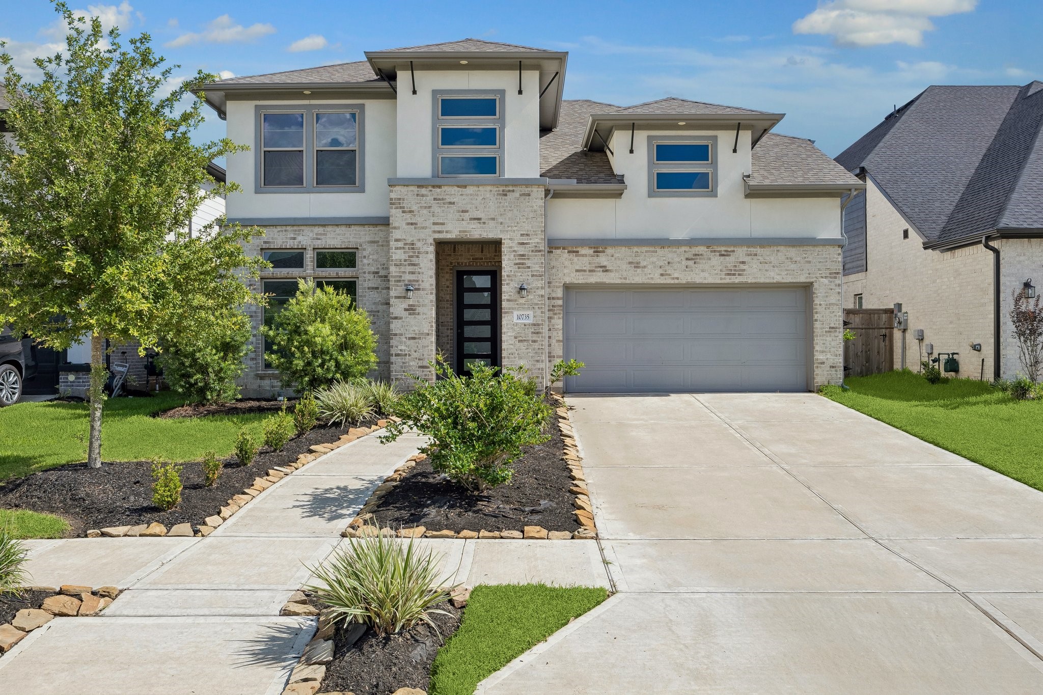 10735 Verdant Hill Property Photo 1