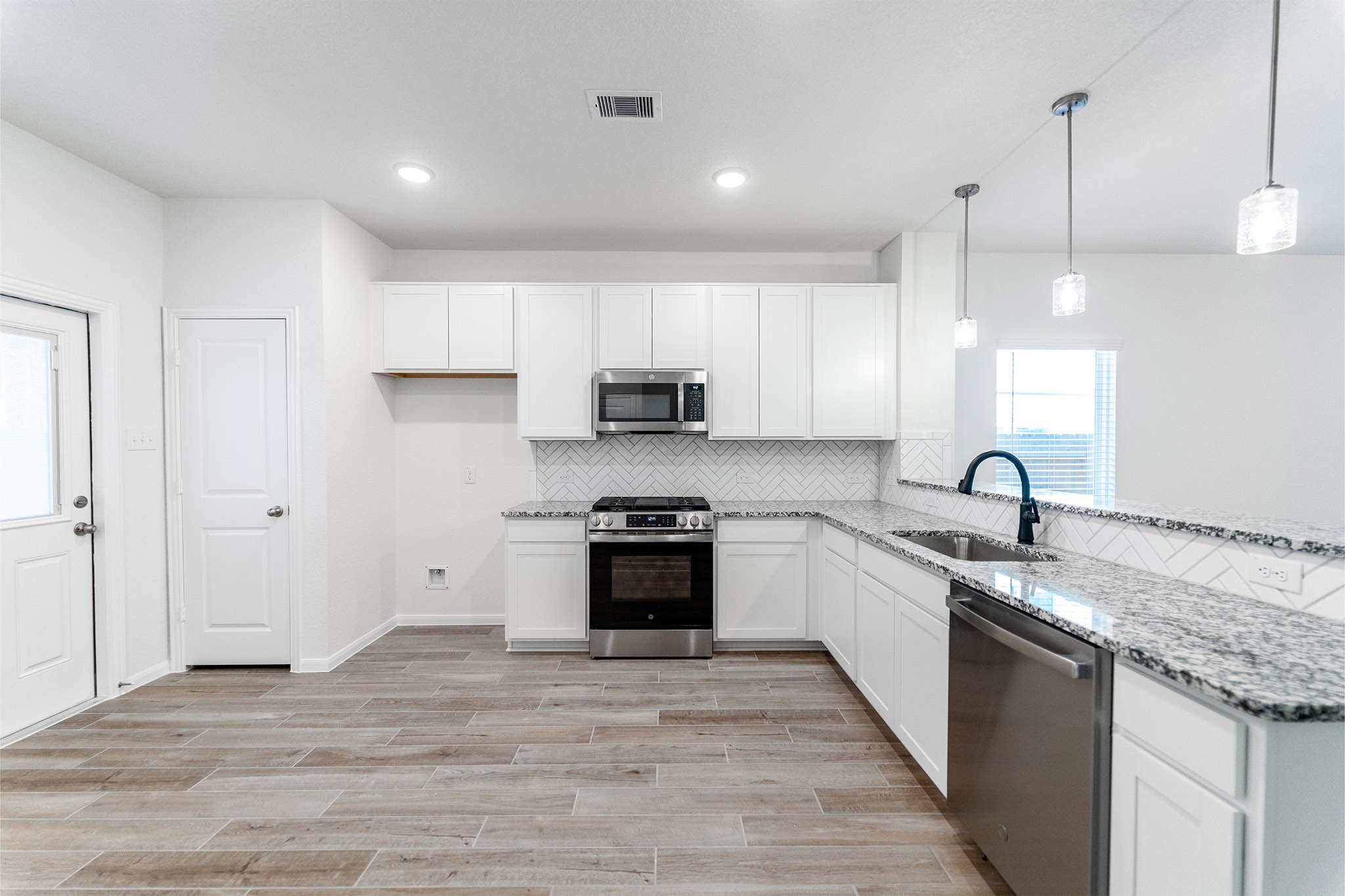 10638 Altitude Way Property Photo 13