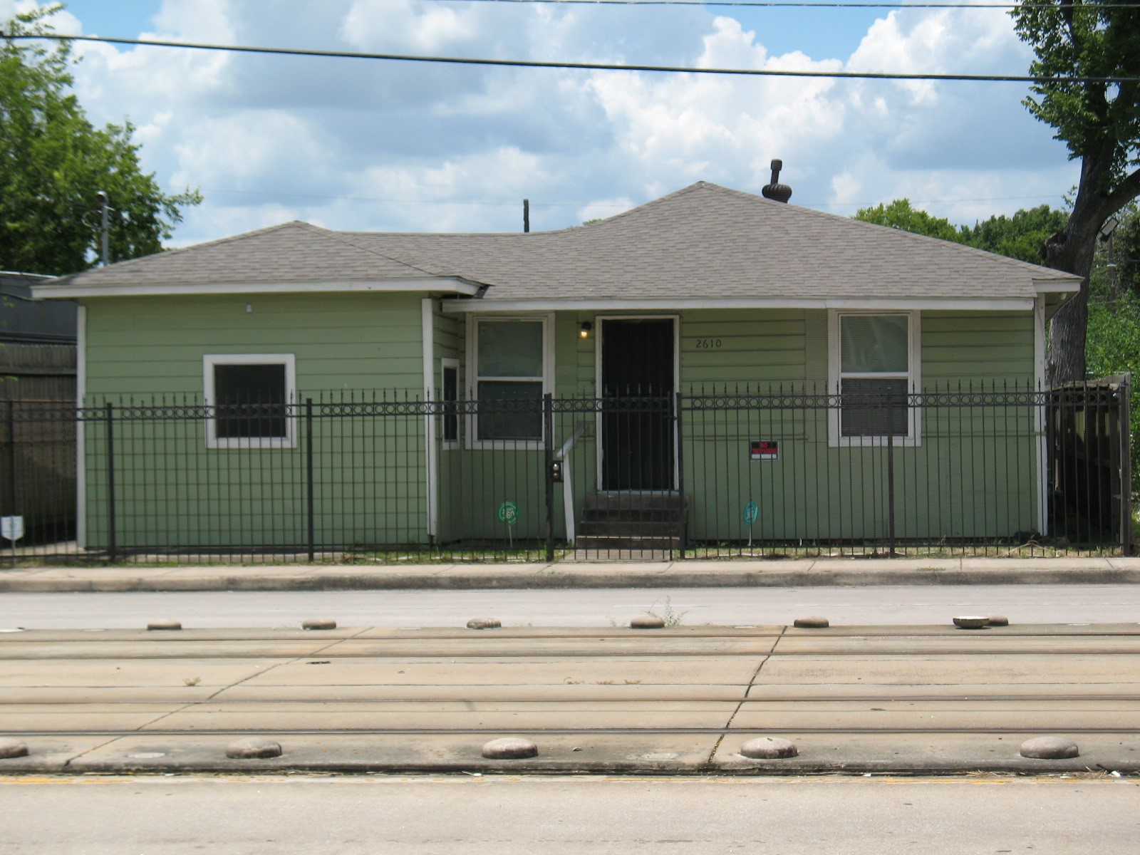 2610 Scott Street Property Photo 1
