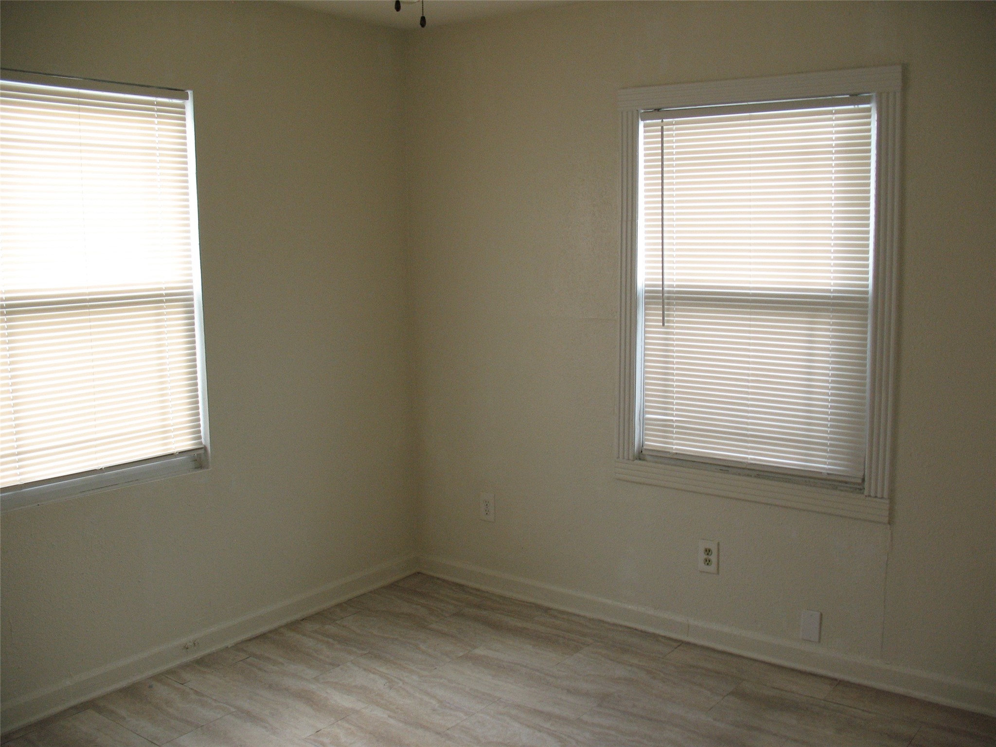 2610 Scott Street Property Photo 4