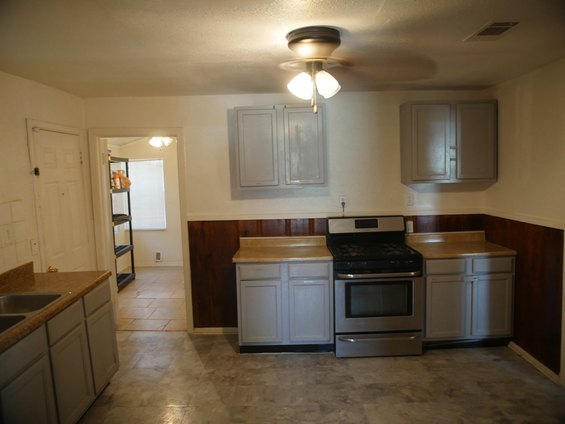 2610 Scott Street Property Photo 20