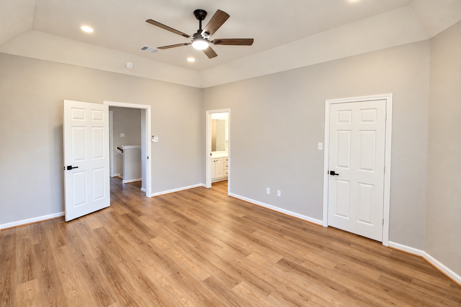 594 Sycamore Drive Property Photo 10