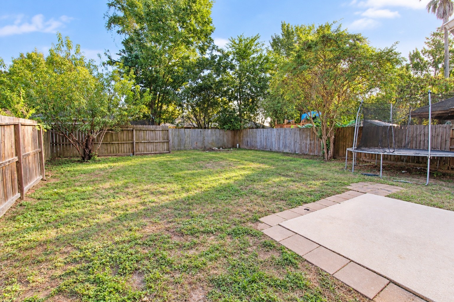594 Sycamore Drive Property Photo 16
