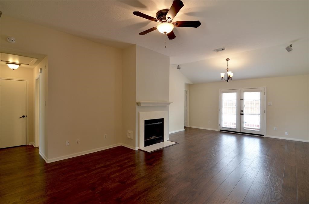 28926 Sedgefield Street Property Photo 3