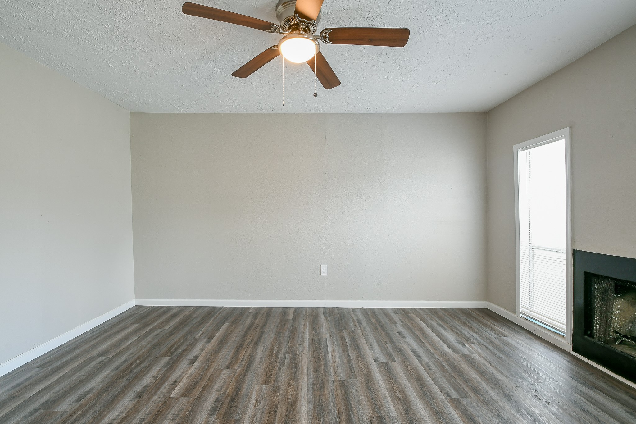 319 Rustic Drive Property Photo 9