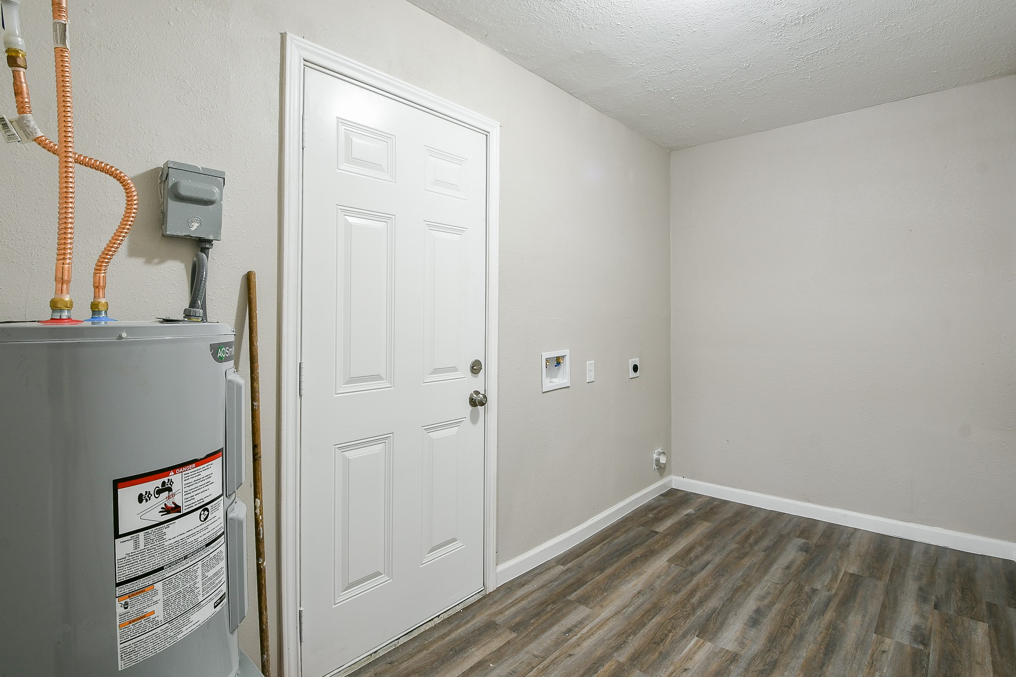 319 Rustic Drive Property Photo 13