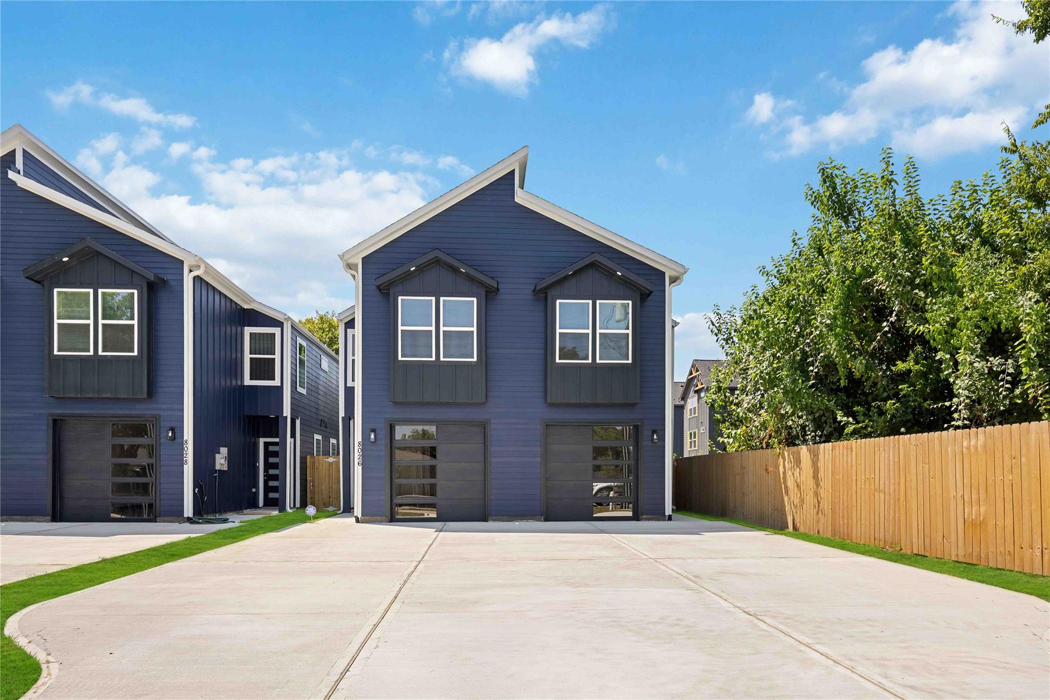 8026 Penrod A/B Street, Houston TX 77028 Property Photo 1