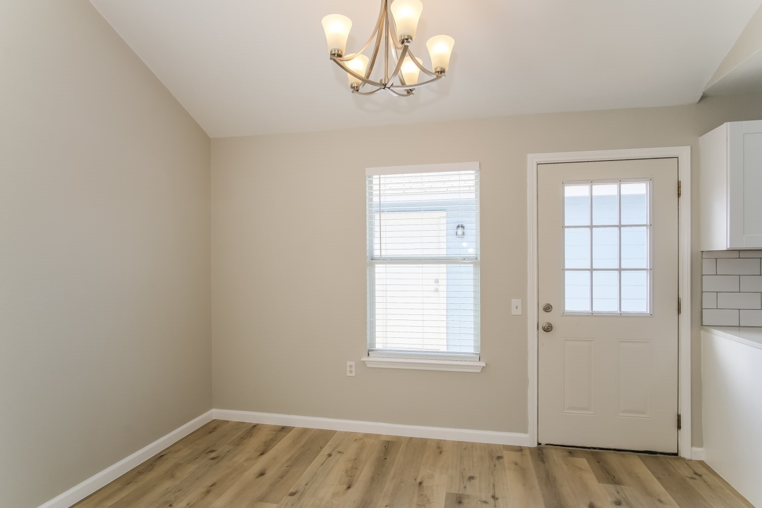 17801 Powder Creek Drive Property Photo 5