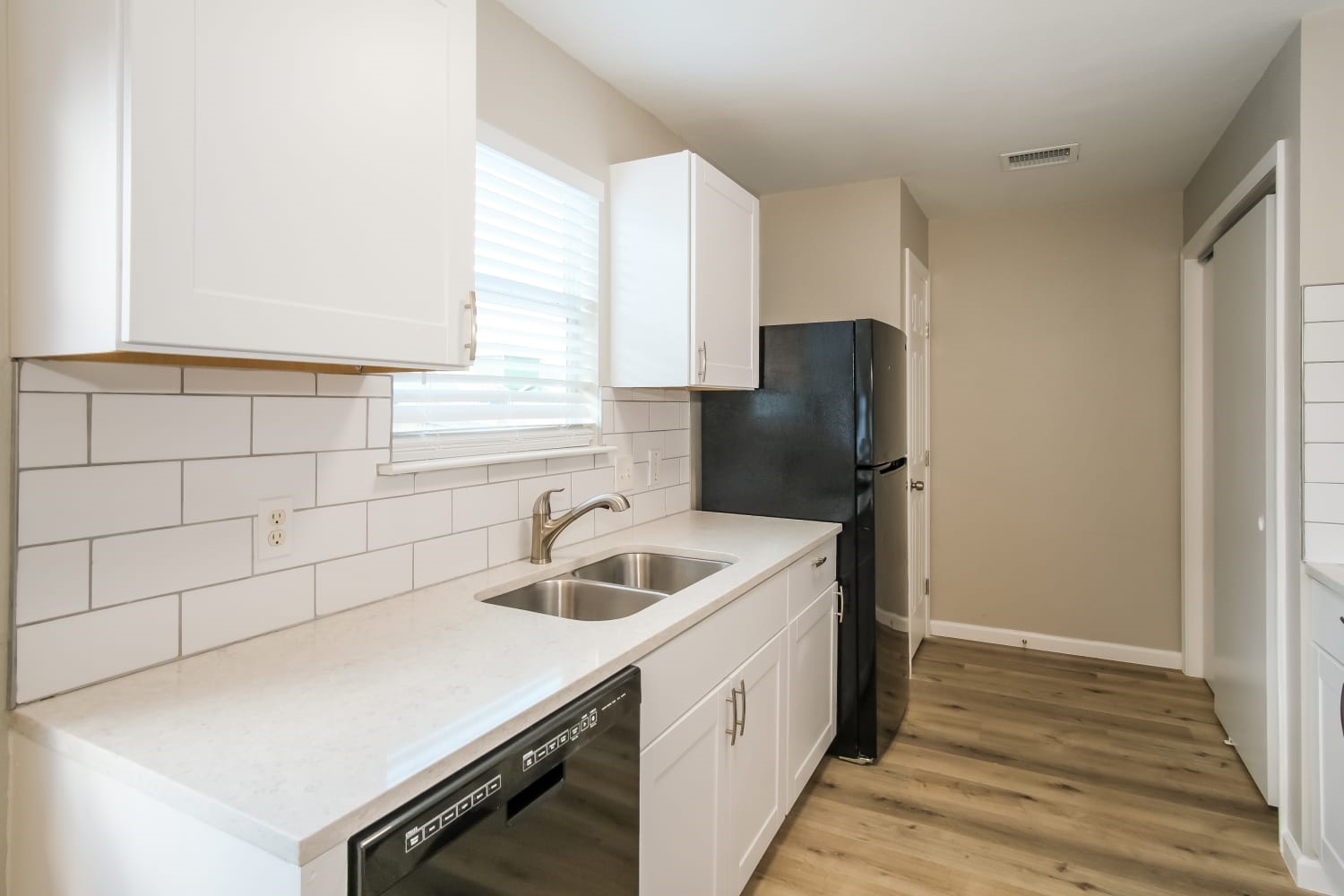 17801 Powder Creek Drive Property Photo 6