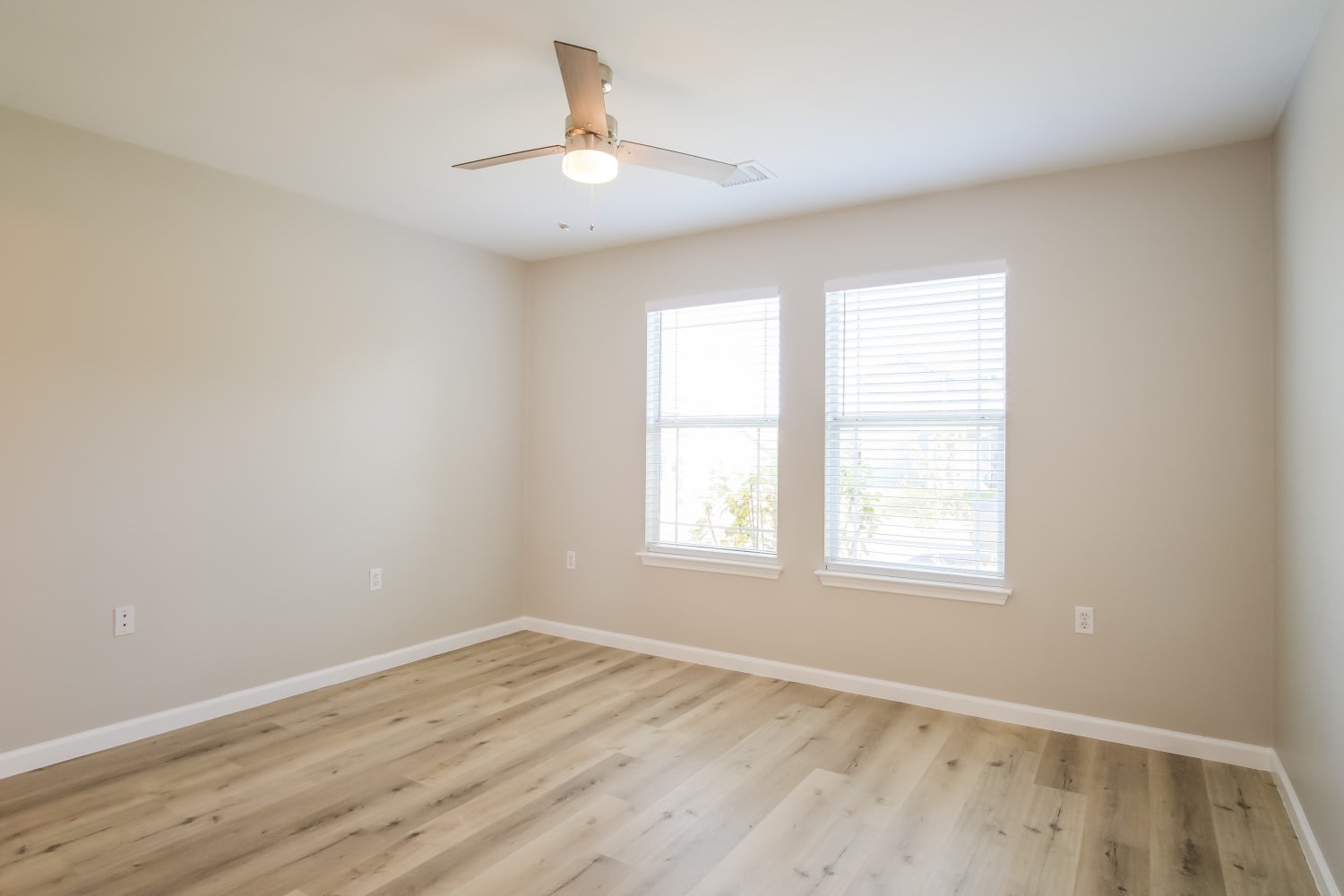 17801 Powder Creek Drive Property Photo 8