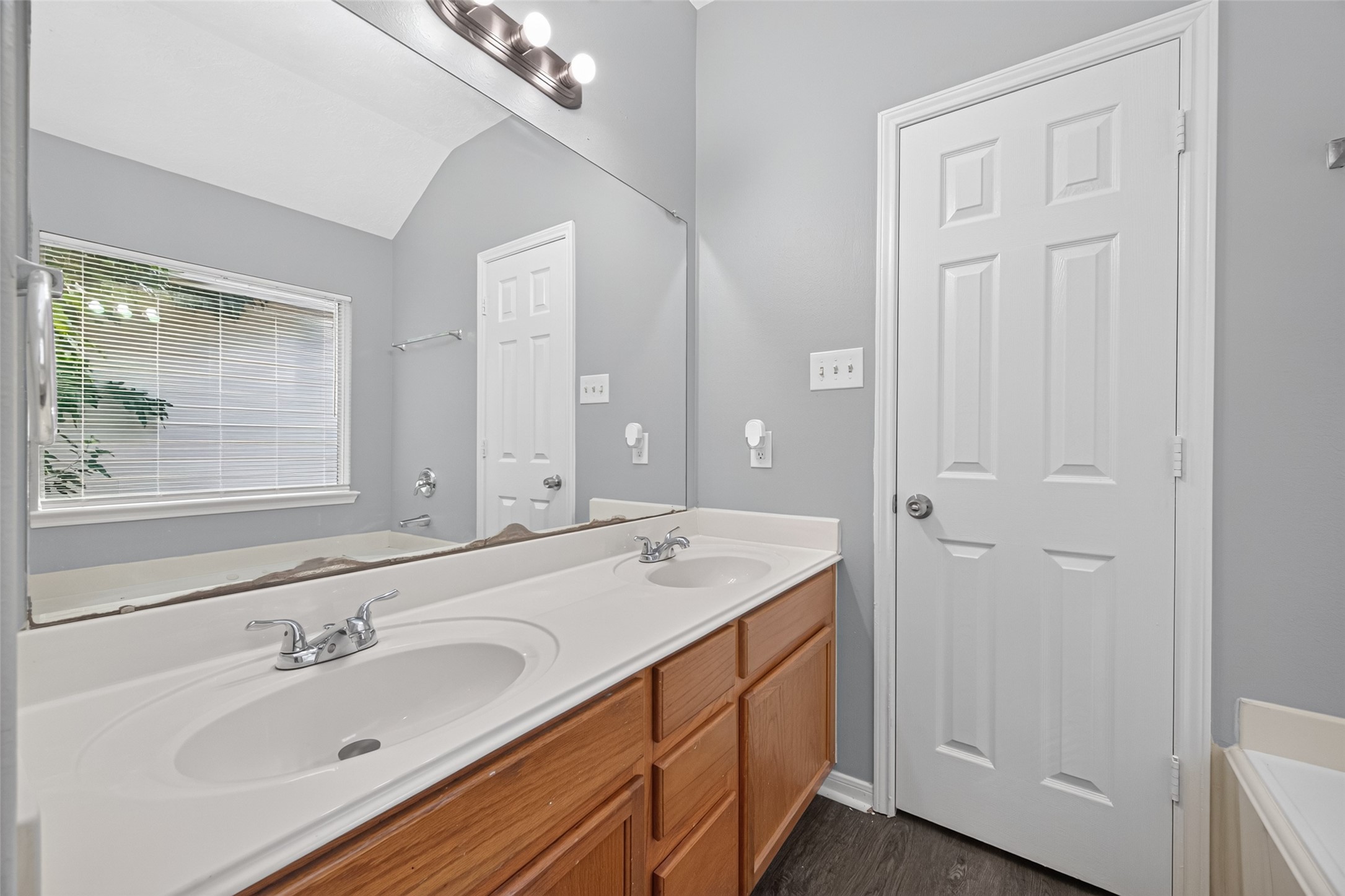 8010 Indian Desert Drive Property Photo 24