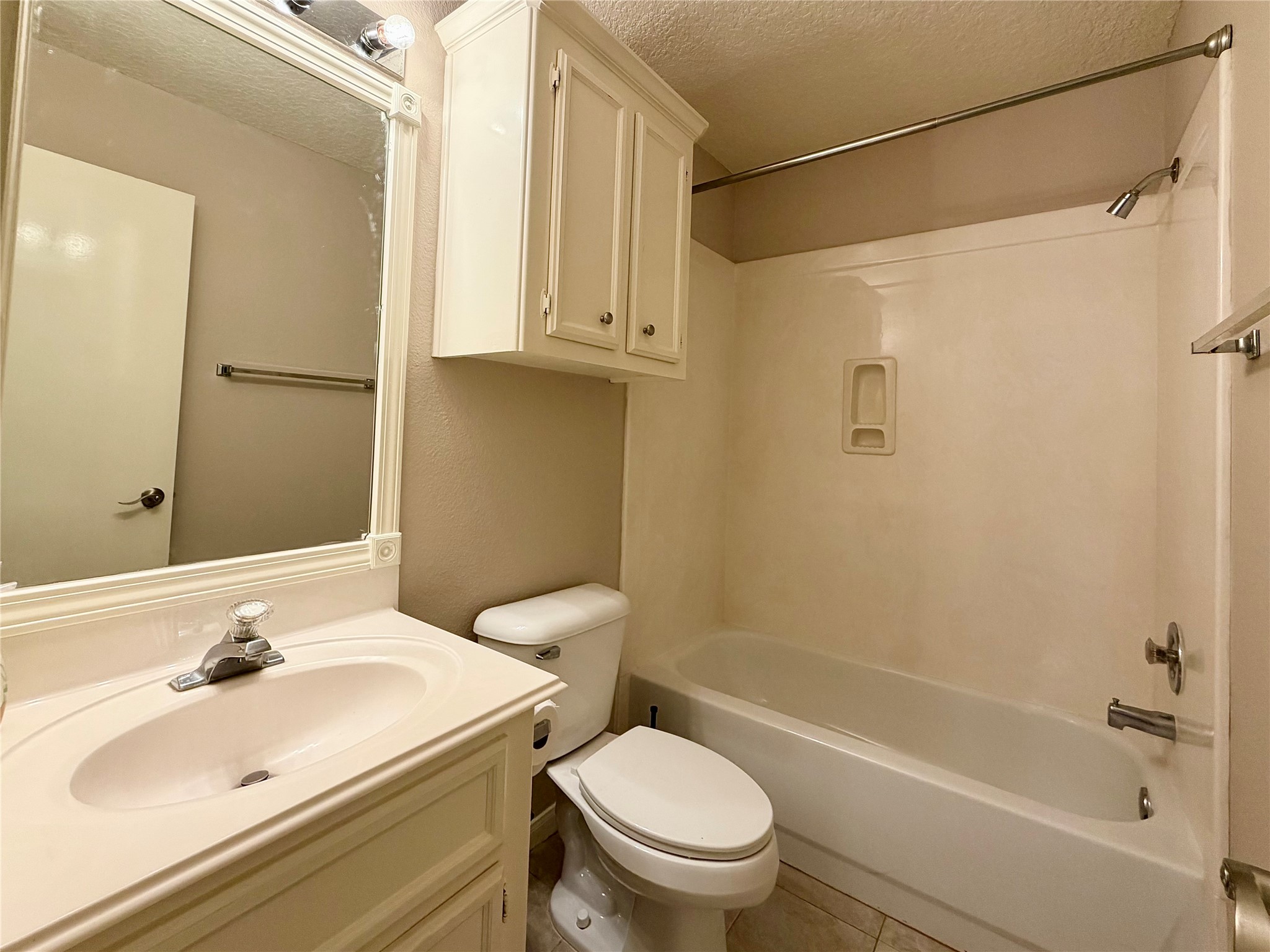 4006 Hunnington Drive Property Photo 23