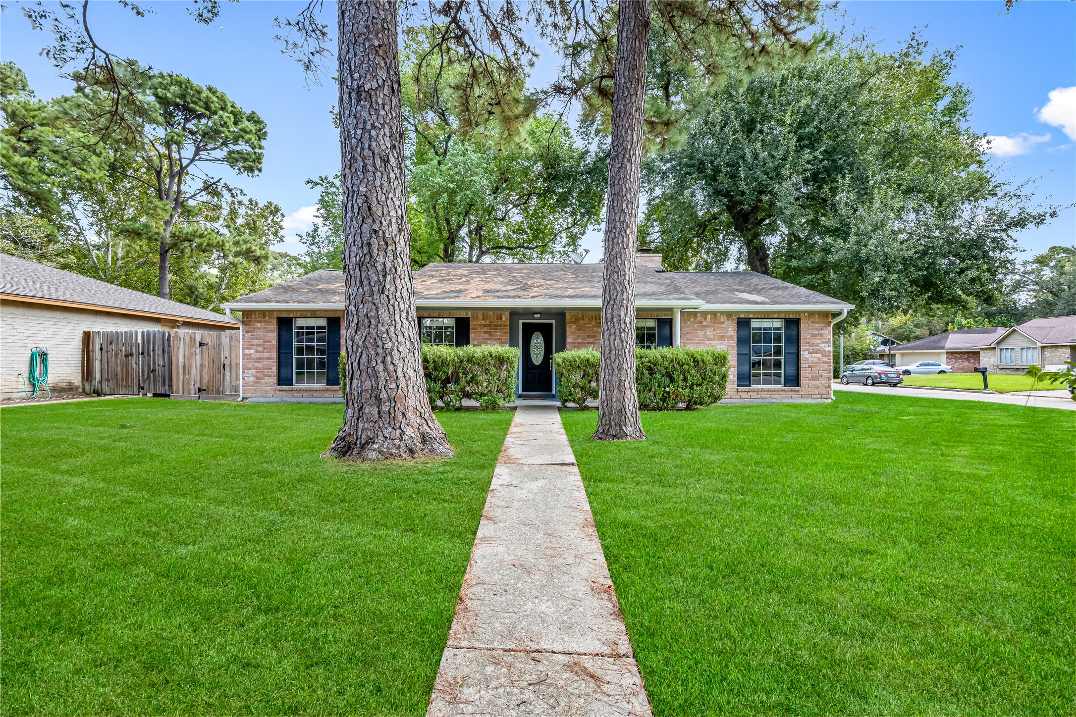 23402 Lestergate Drive Property Photo 4