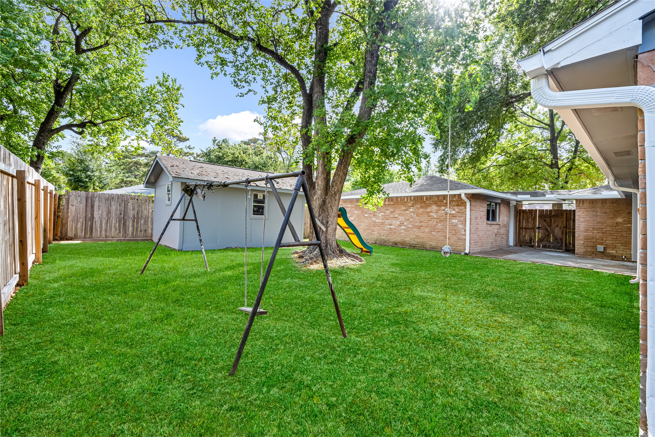 23402 Lestergate Drive Property Photo 7