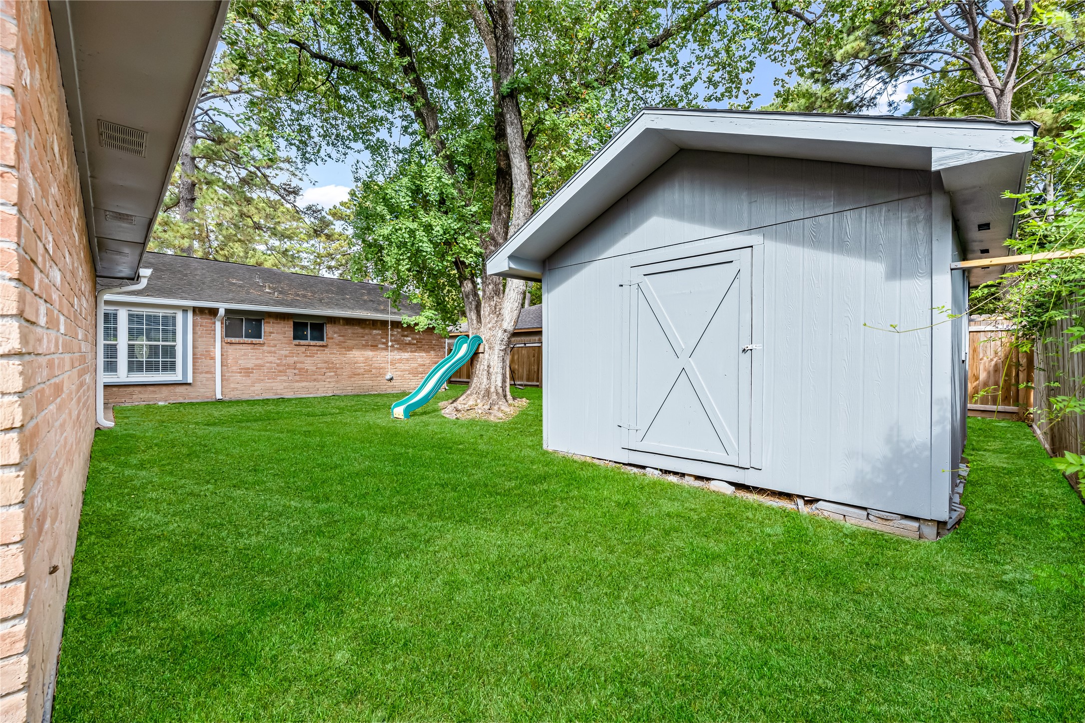 23402 Lestergate Drive Property Photo 9