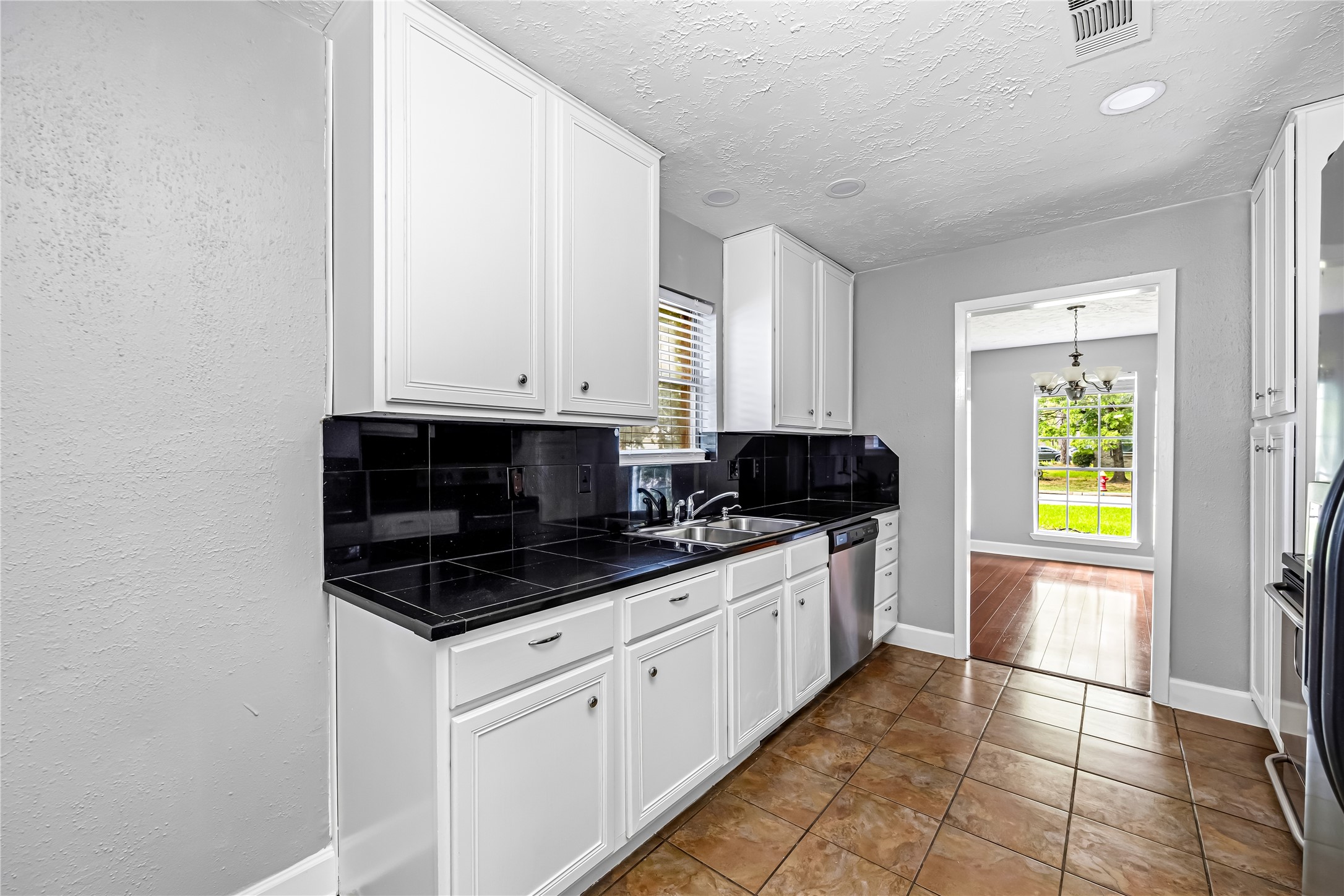 23402 Lestergate Drive Property Photo 17