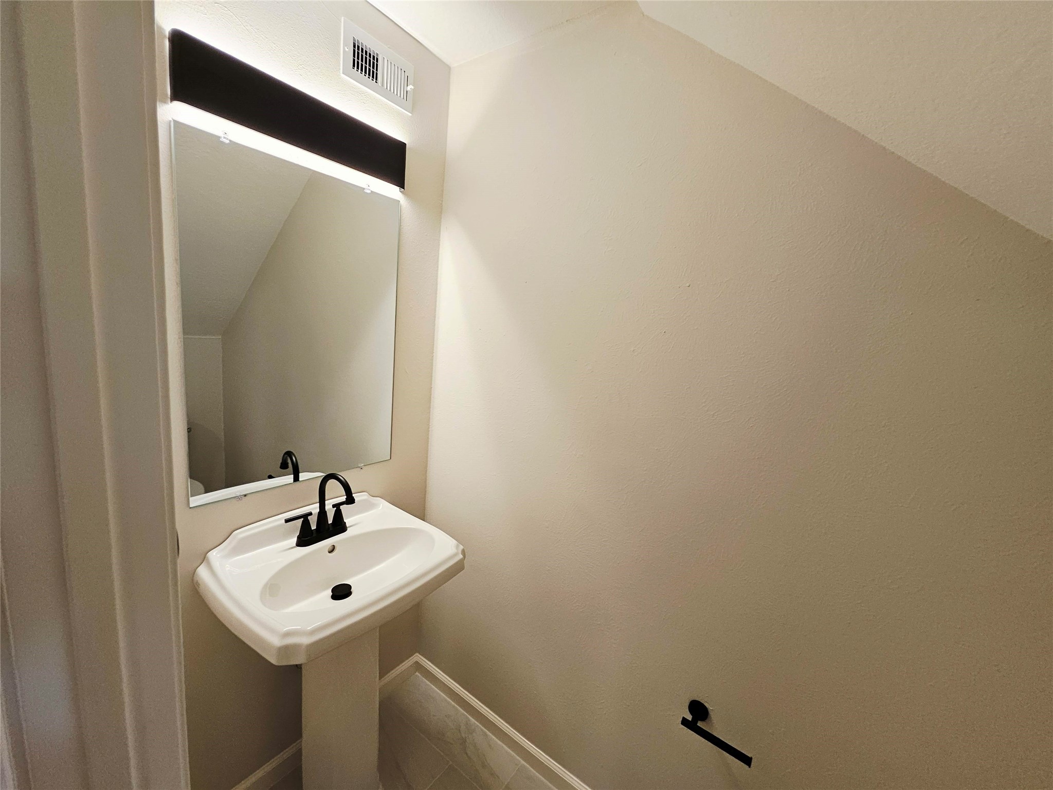 4227 Richmeadow Drive Property Photo 9