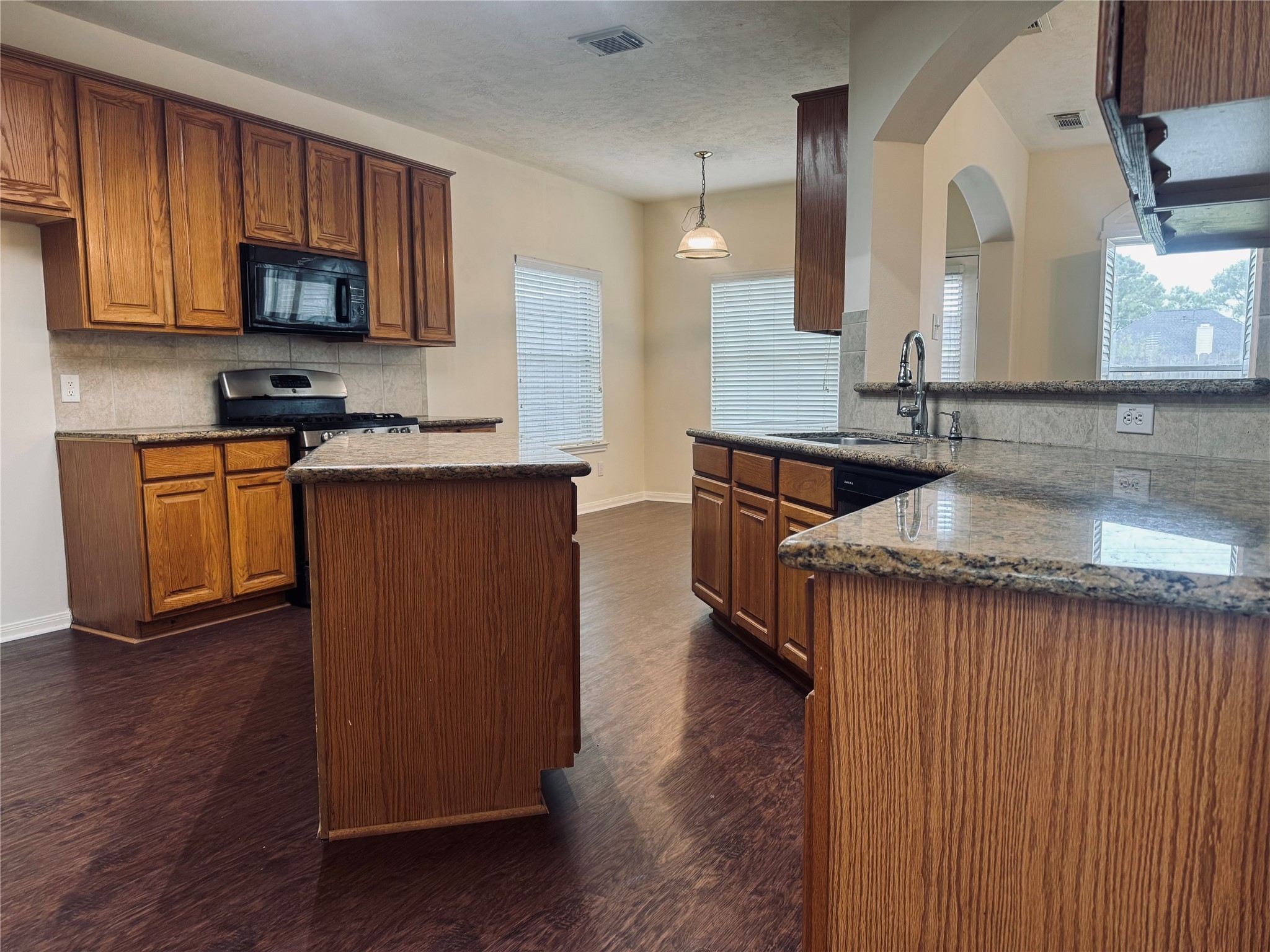 3623 Pine Valley Drive Property Photo 8