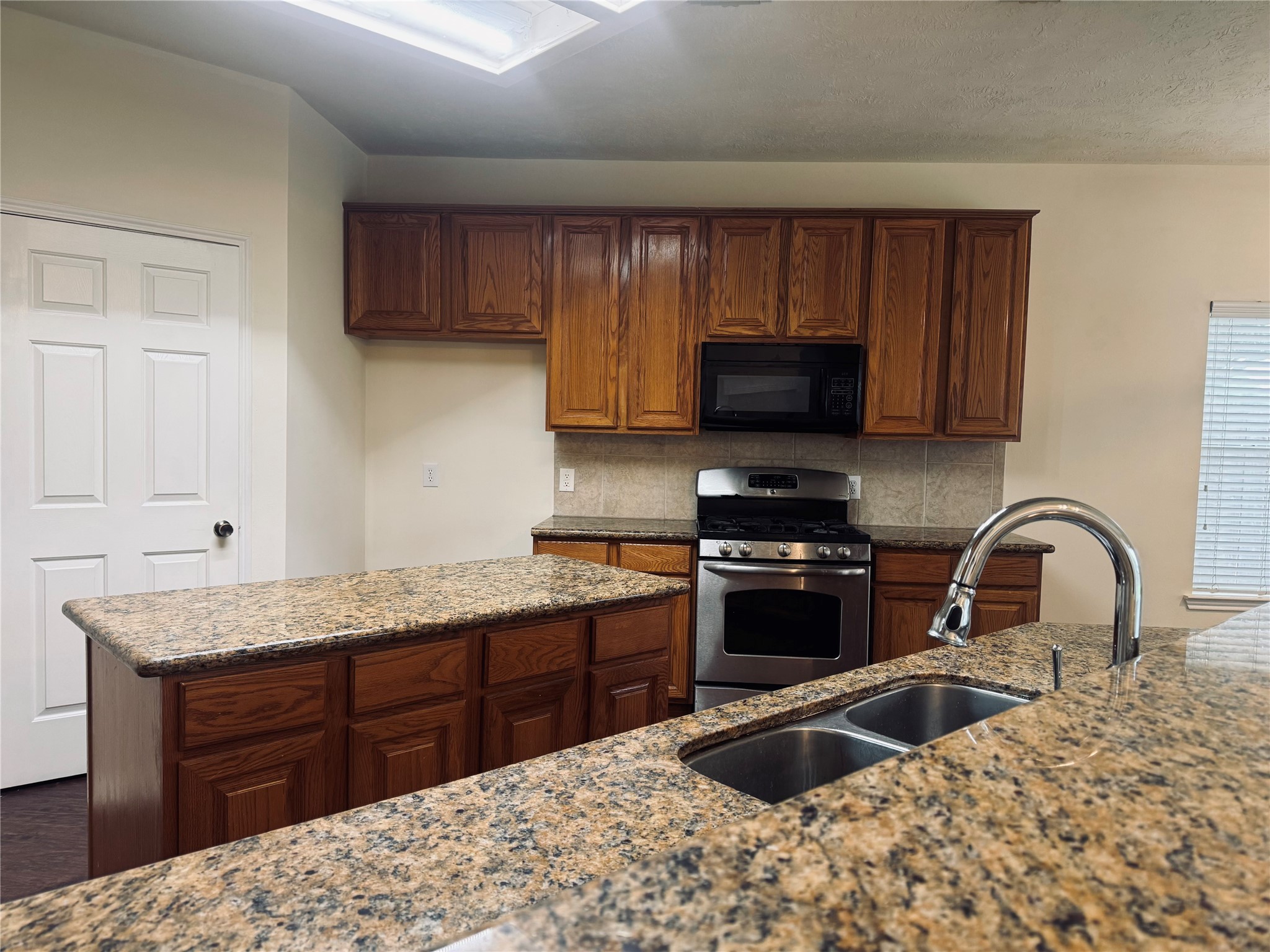 3623 Pine Valley Drive Property Photo 9