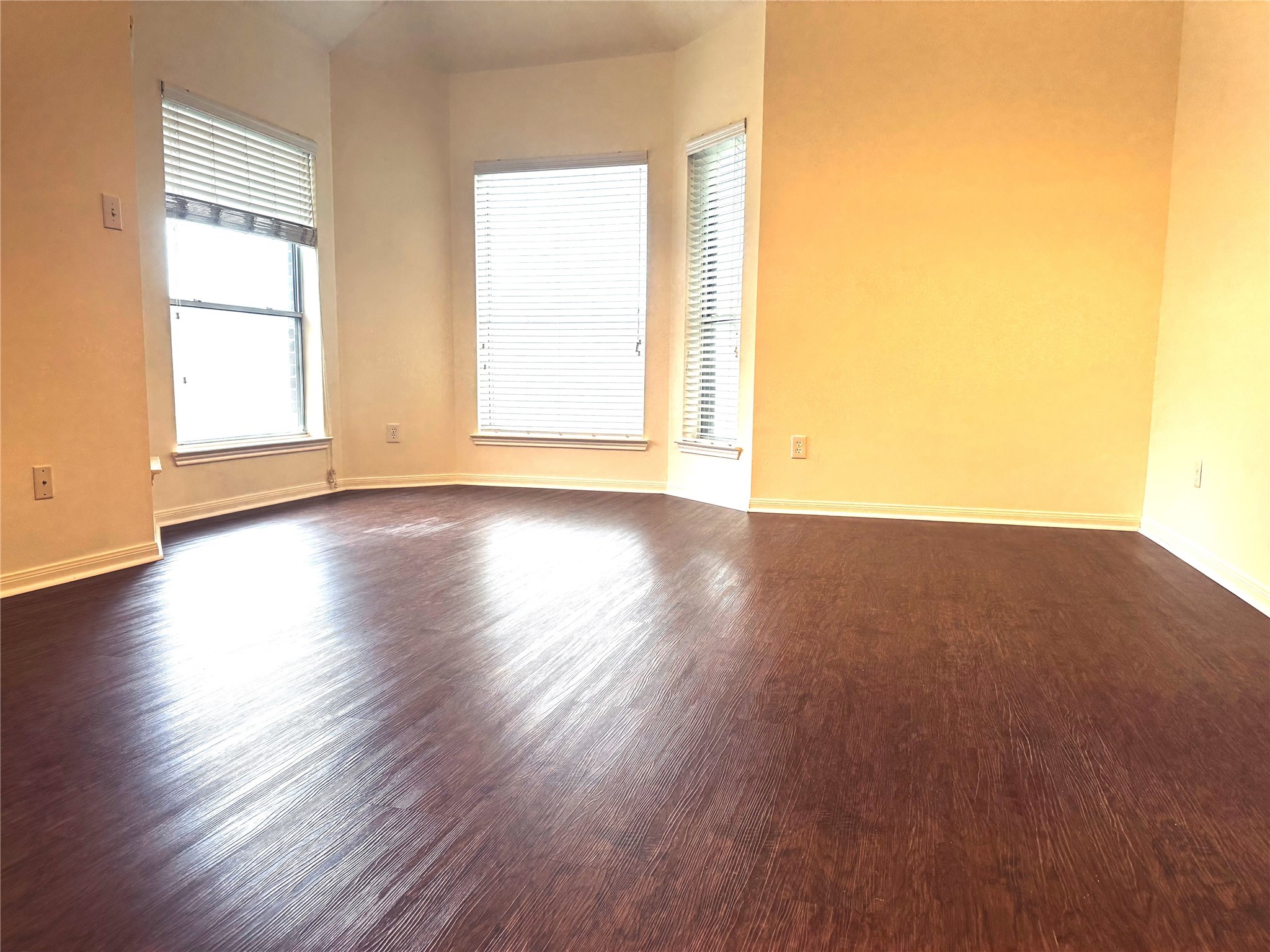 3623 Pine Valley Drive Property Photo 16