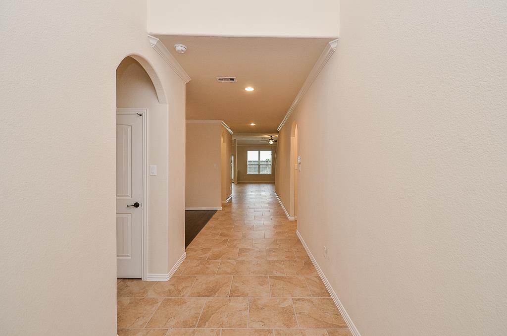 9411 Sparrow Creek Court Property Photo 7