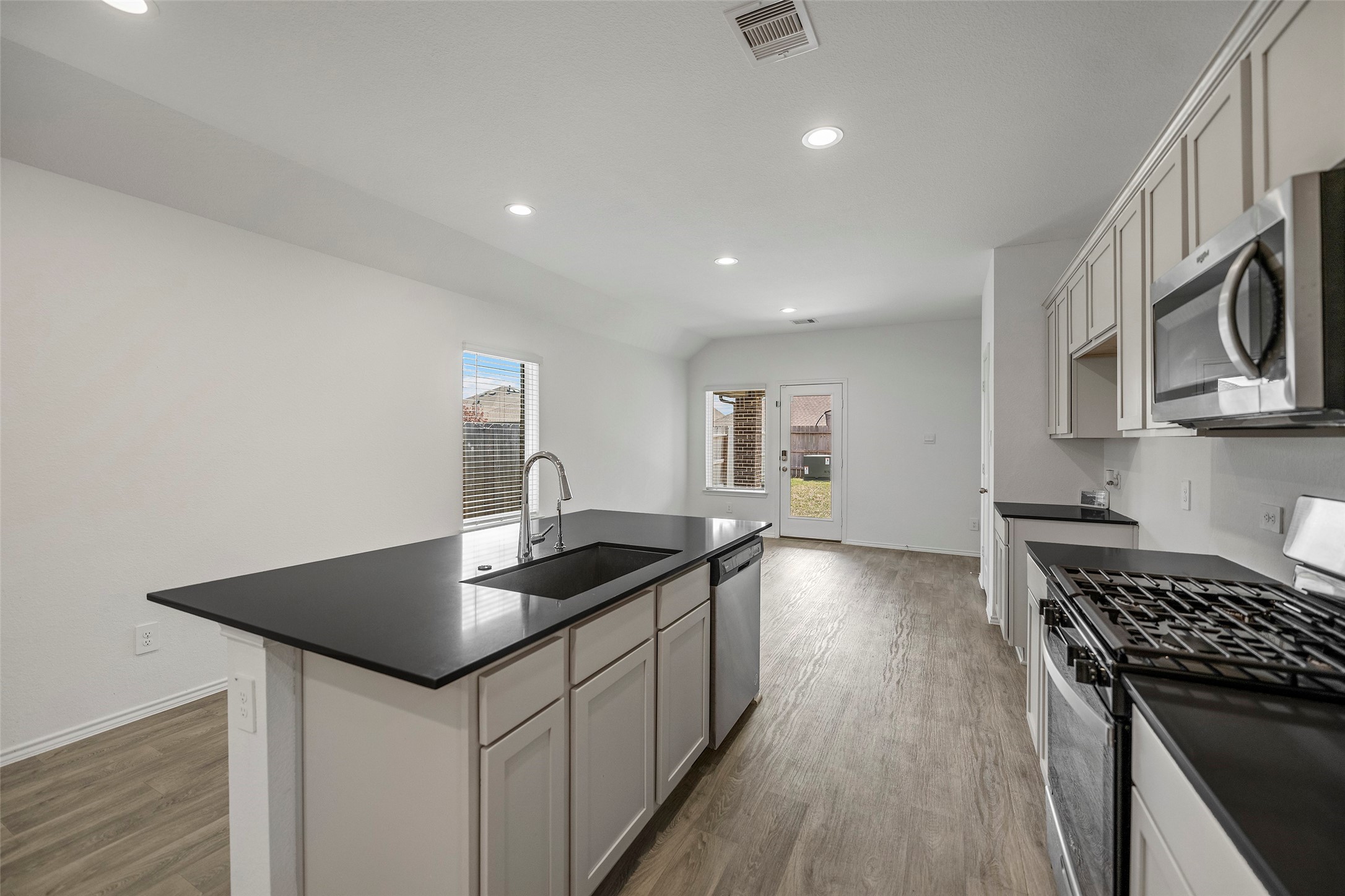 22247 Palladium Drive Property Photo 3