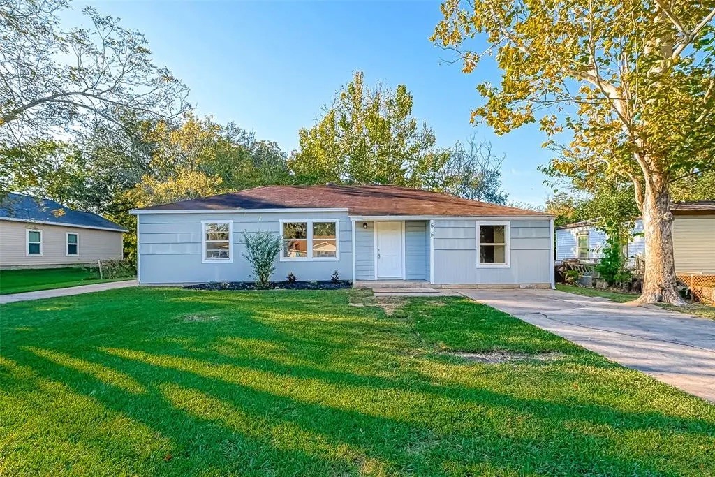515 Bluebonnet Drive Property Photo 1