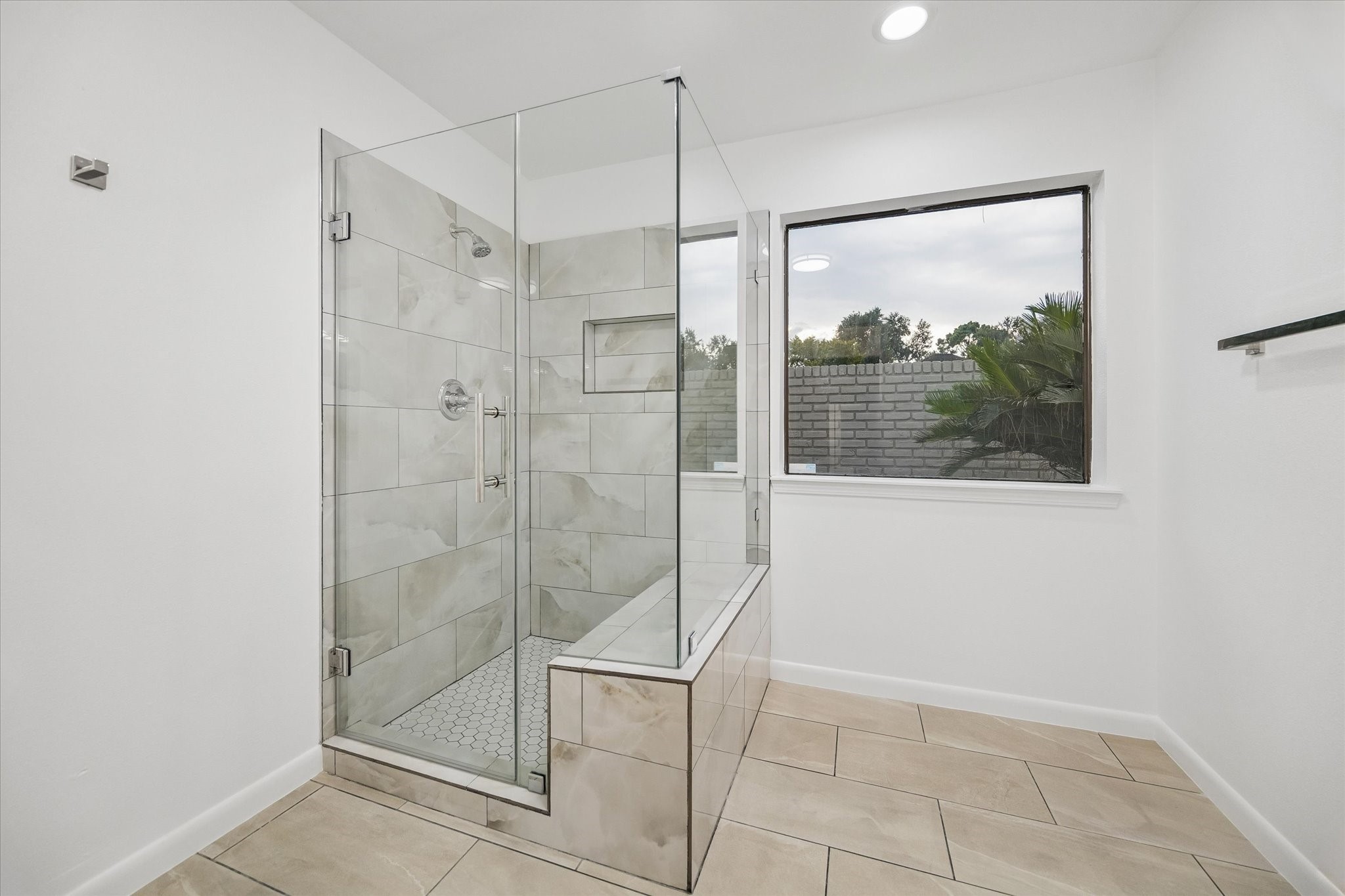14718 Cedar Isle Drive Property Photo 14