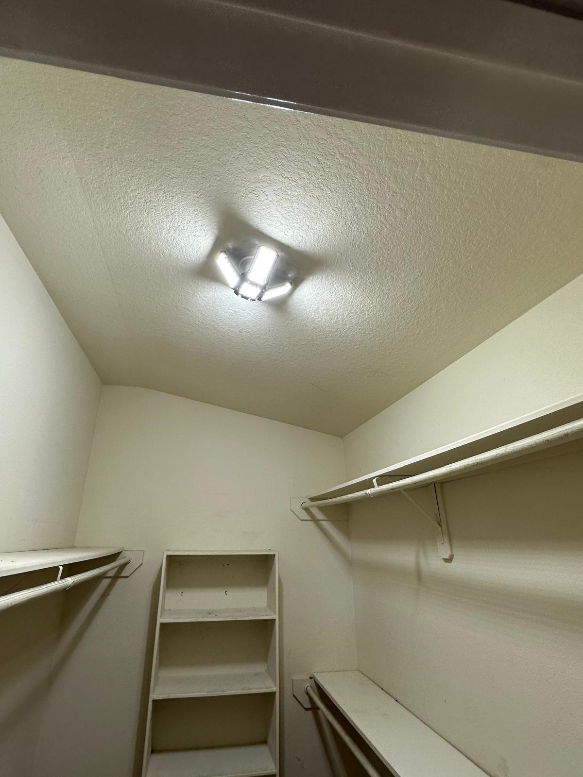 5911 Llano Creek Drive Property Photo 7