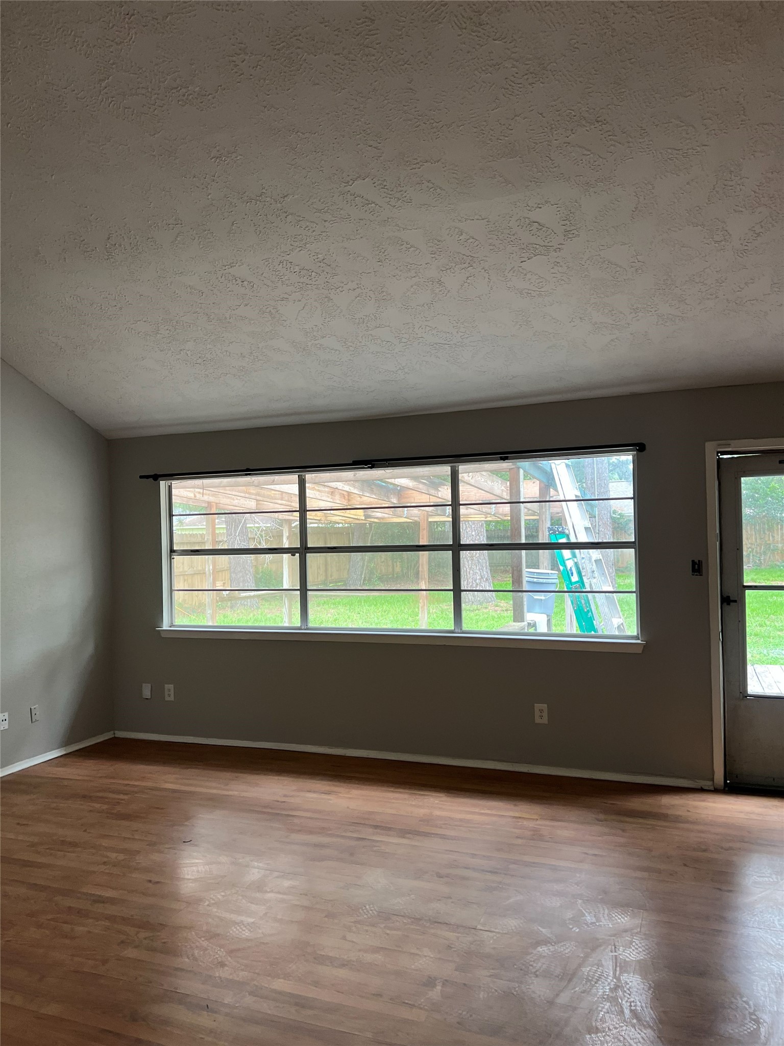 6507 Bridgegate Drive Property Photo 2