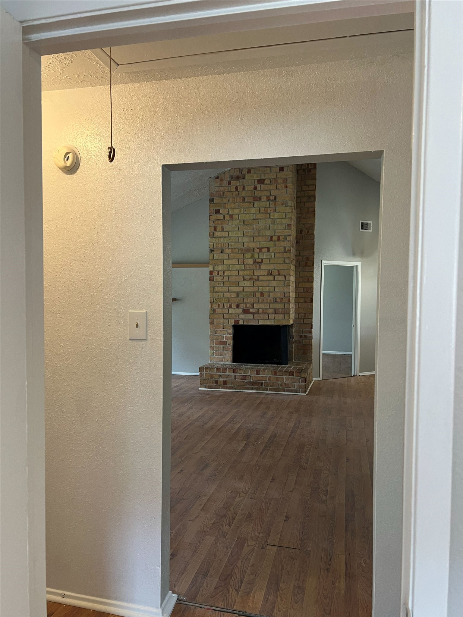 6507 Bridgegate Drive Property Photo 4