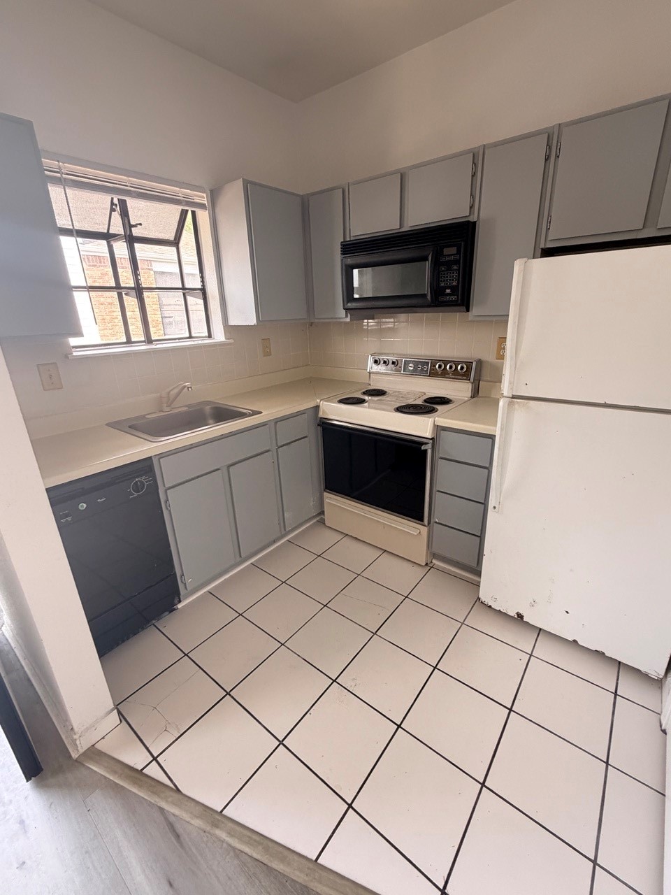 7901 Cambridge Street 30 Property Photo 2