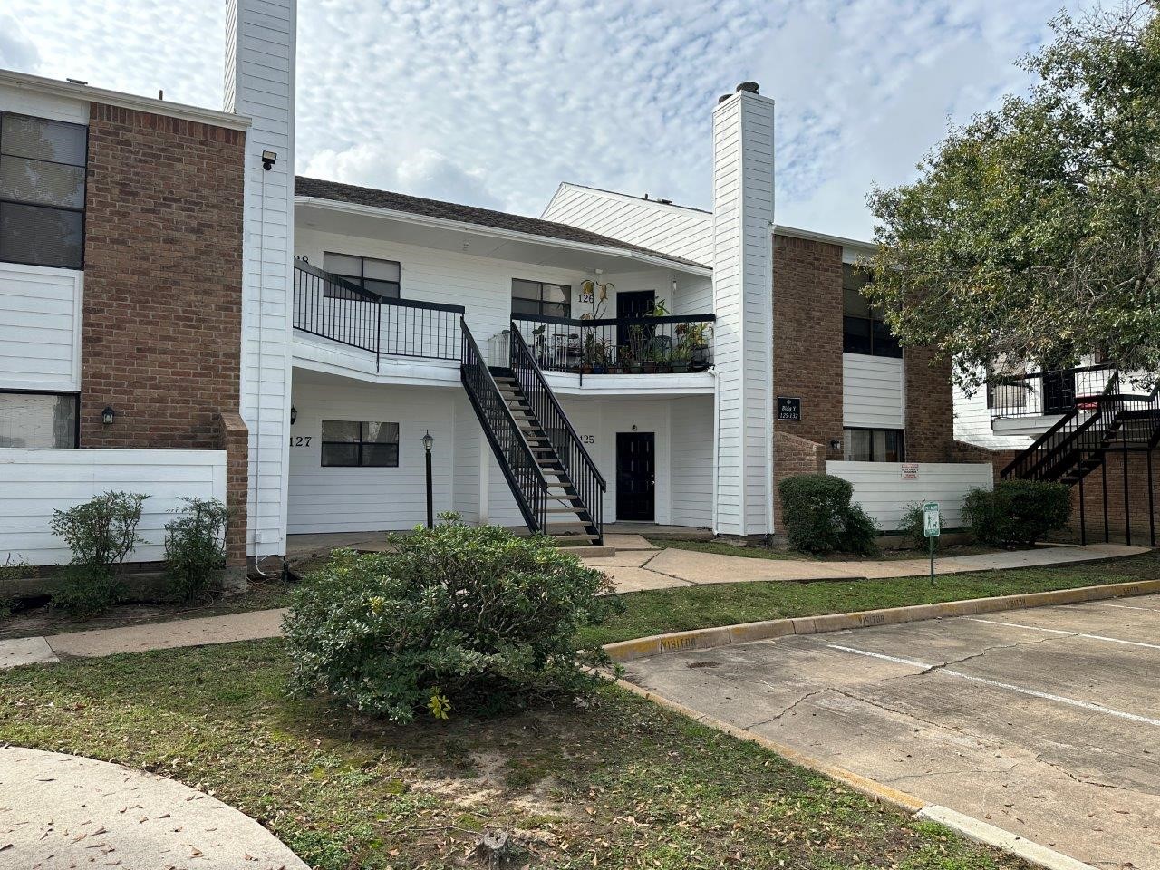7901 Cambridge Street 30 Property Photo 12