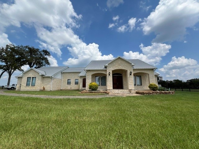 42844 Henson Road Property Photo 1