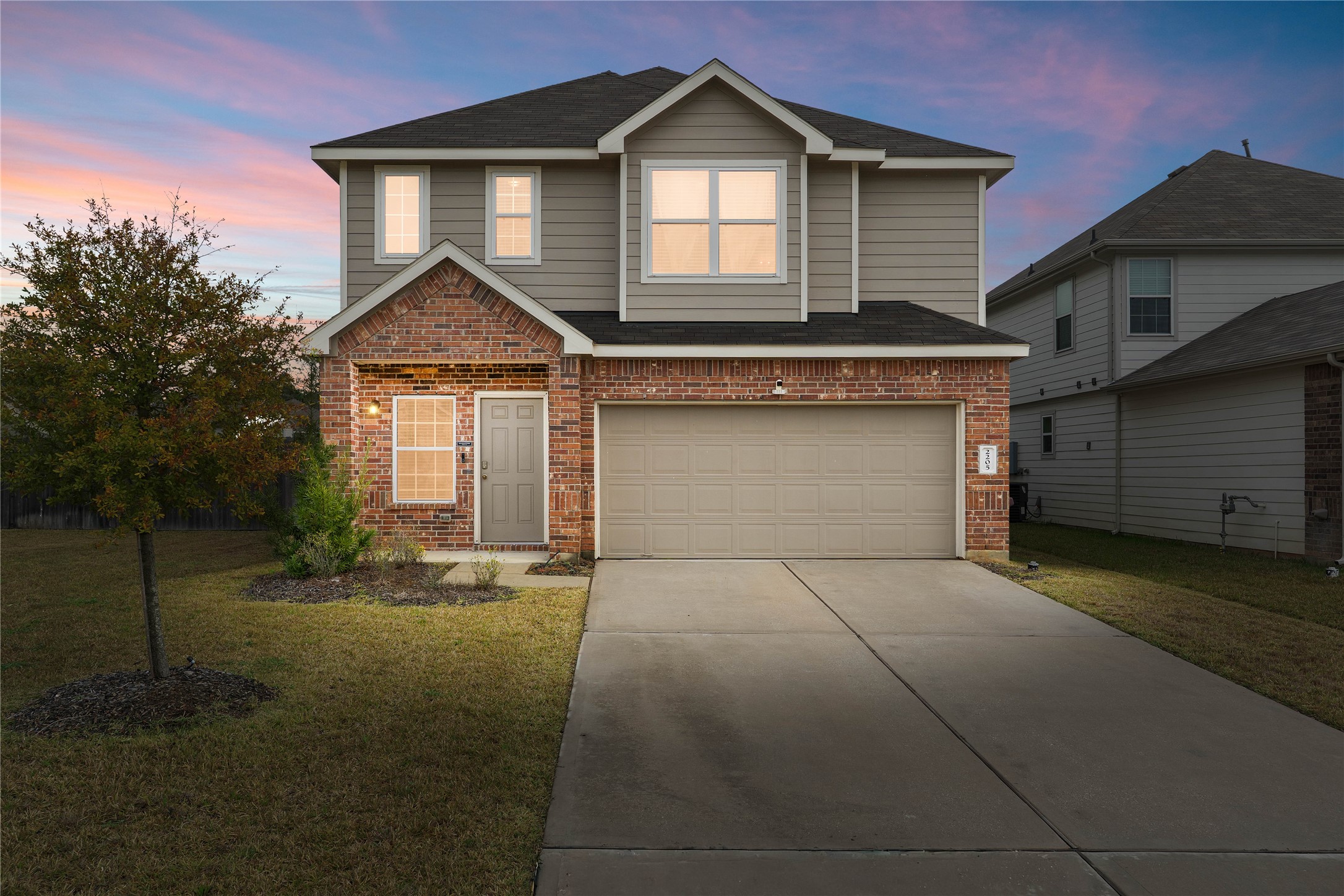 2205 Angie Kaye Drive Property Photo 1