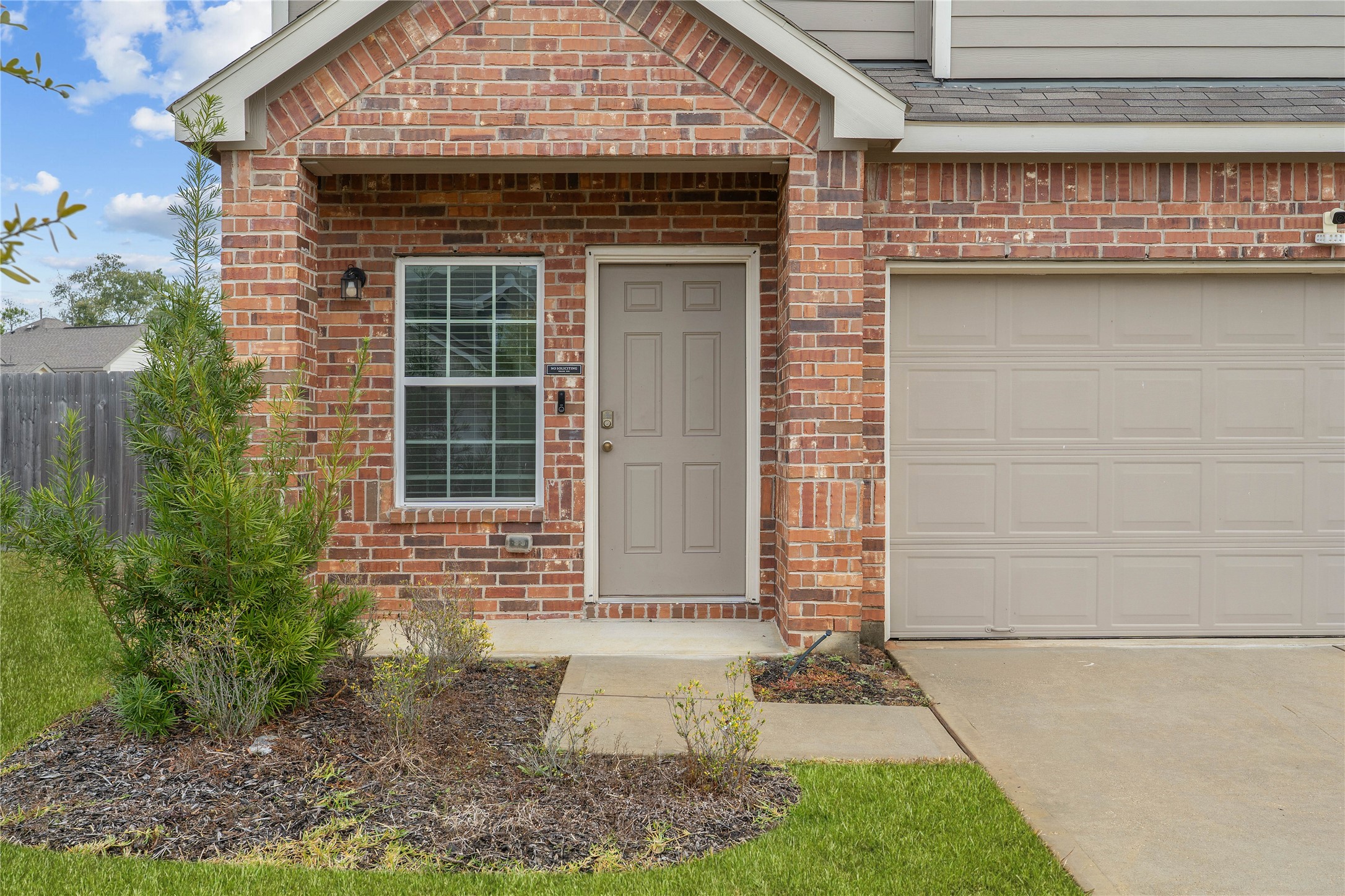 2205 Angie Kaye Drive Property Photo 5