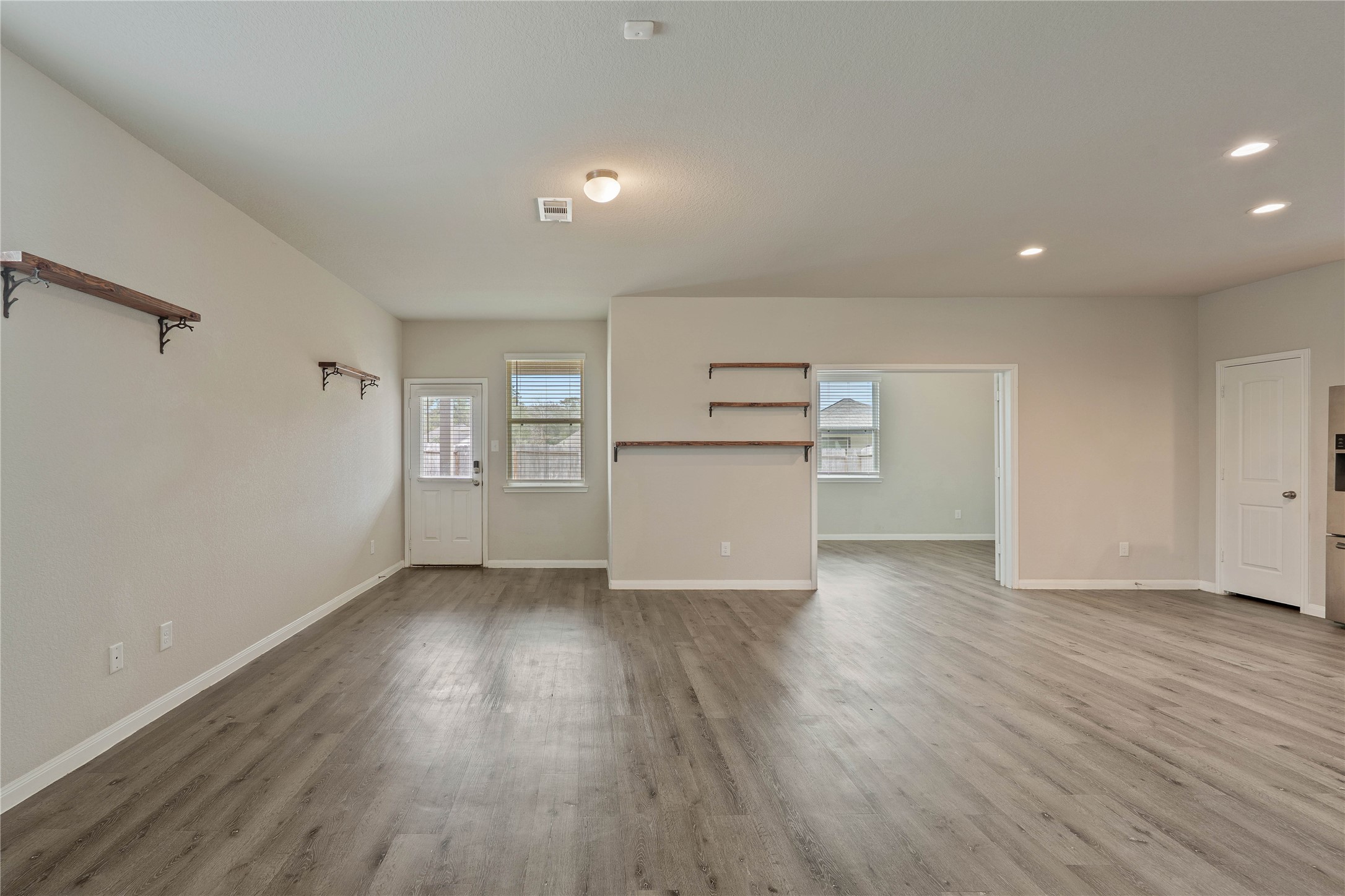 2205 Angie Kaye Drive Property Photo 8