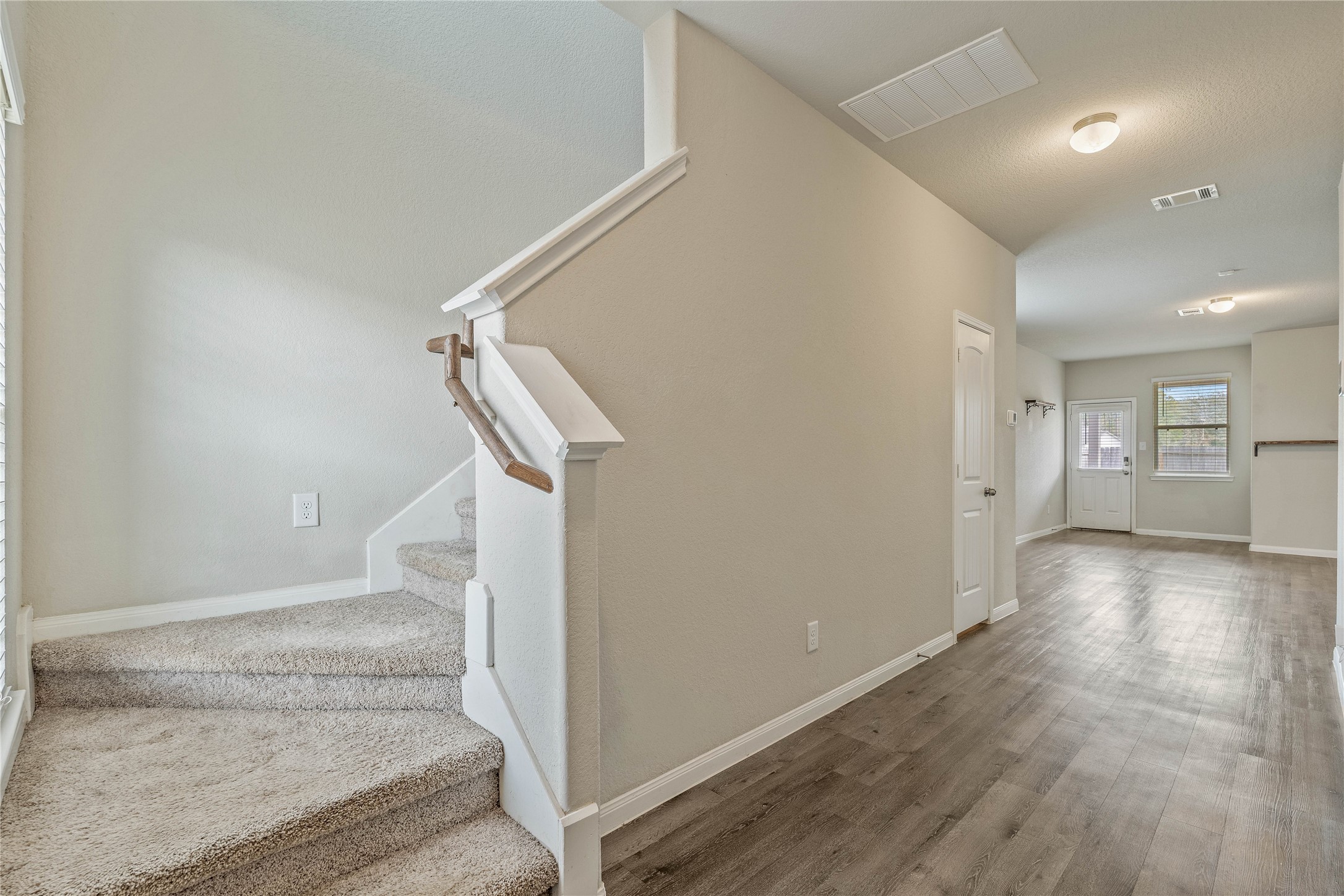 2205 Angie Kaye Drive Property Photo 18