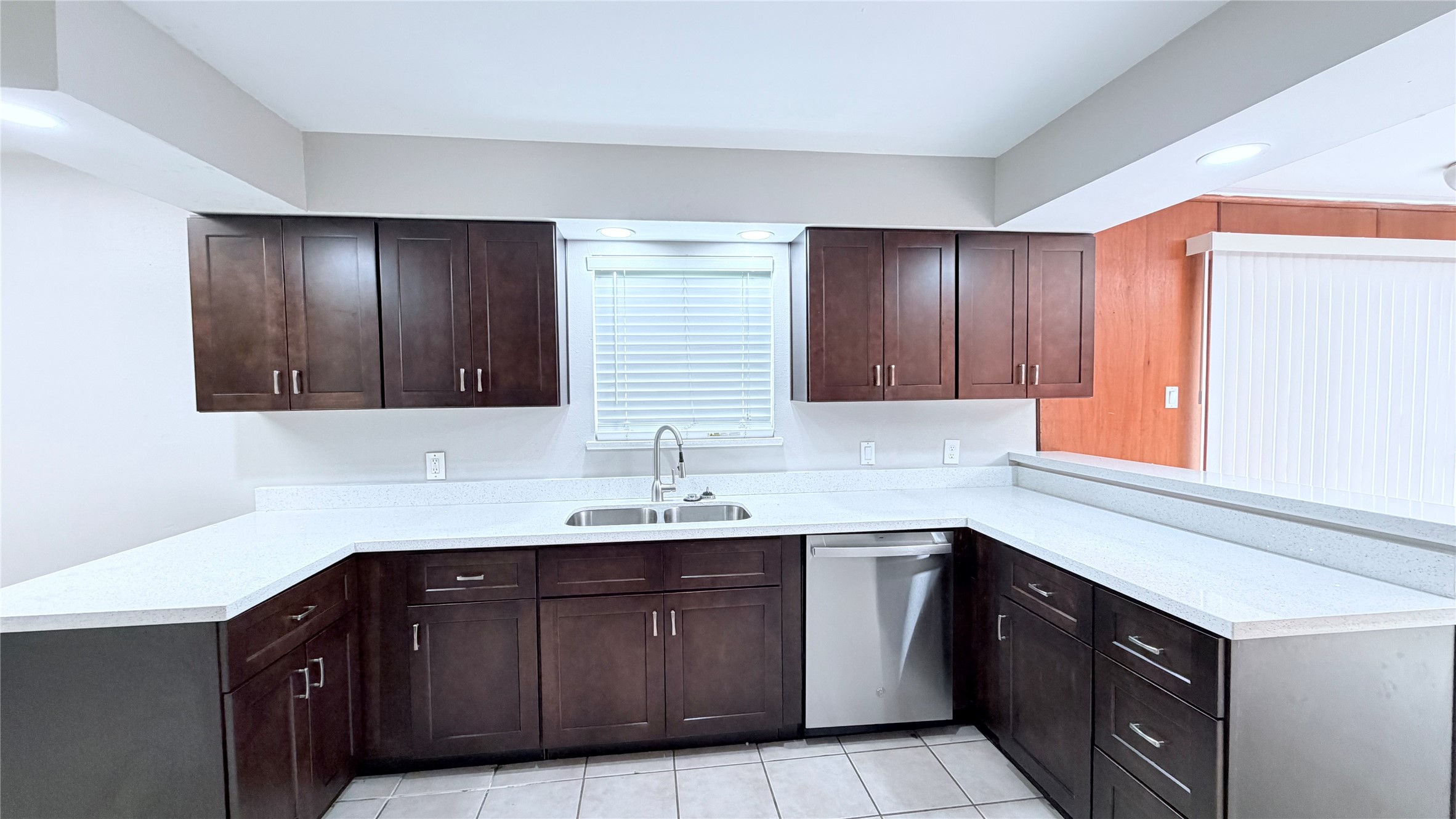 11119 Atwell Drive Property Photo 8