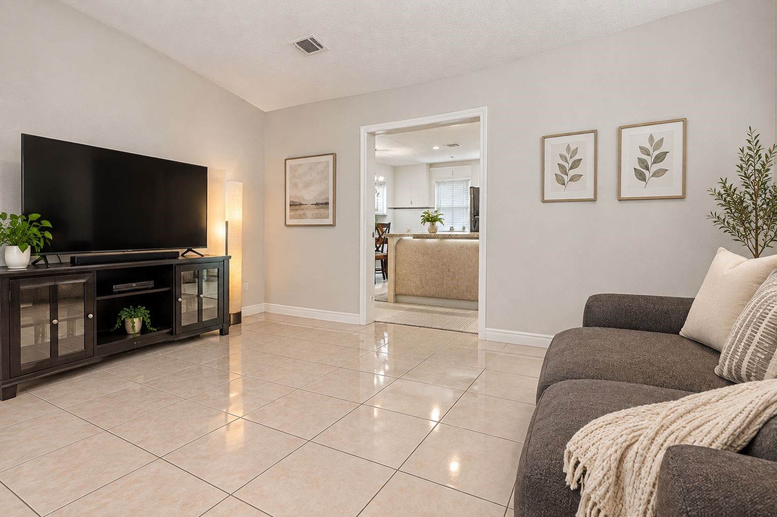 5106 Ridge Manor Drive Property Photo 8