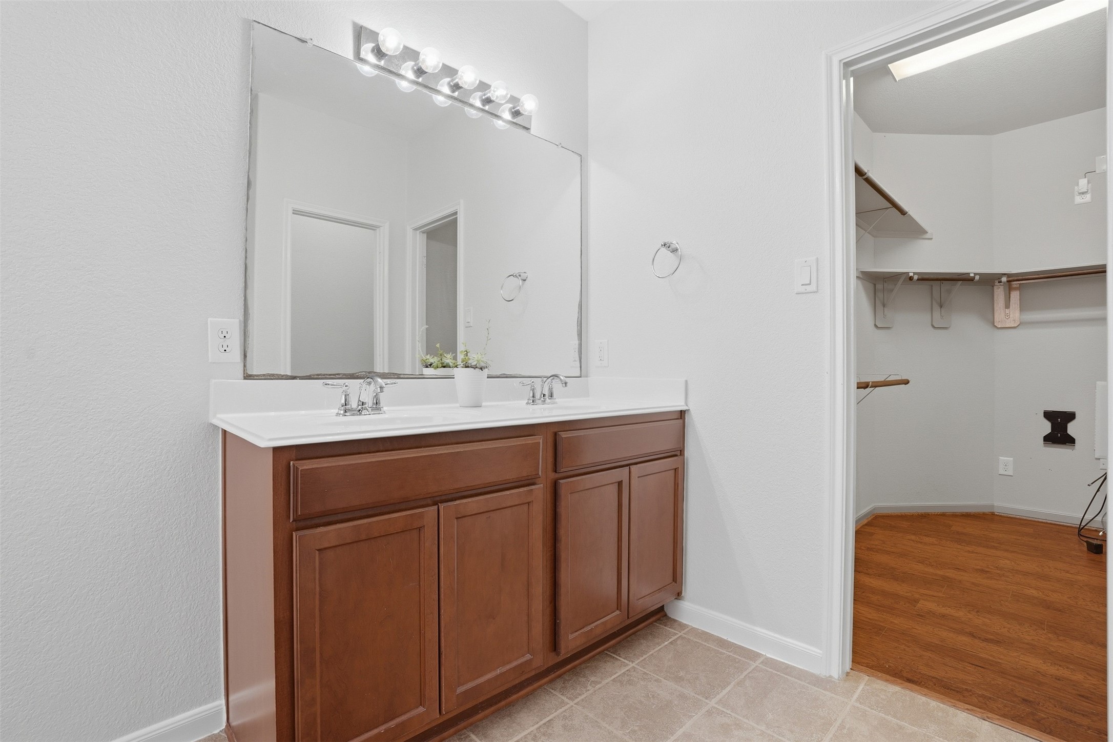 11126 Celano Drive Property Photo 23