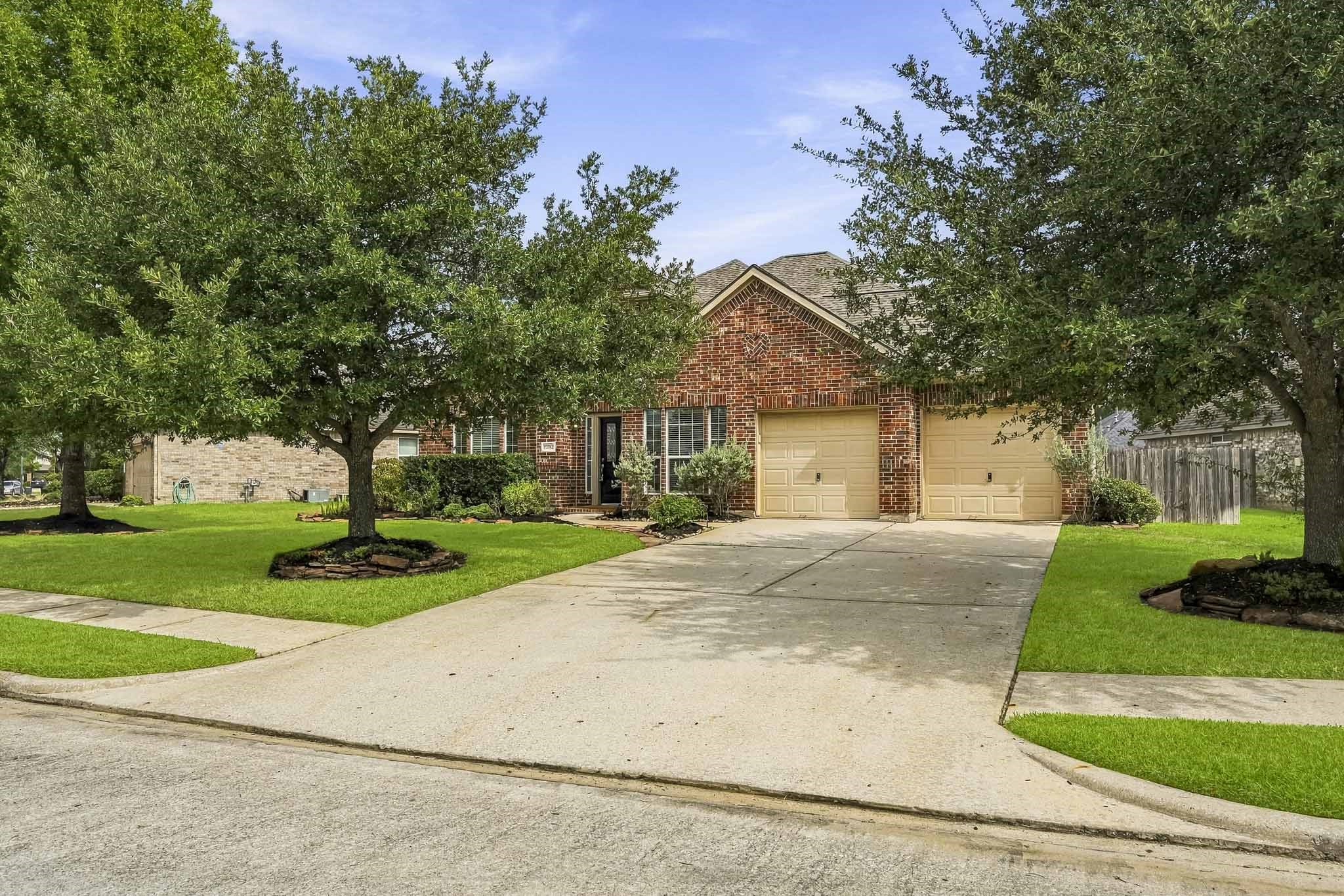 9202 Fernwillow Drive Property Photo 4