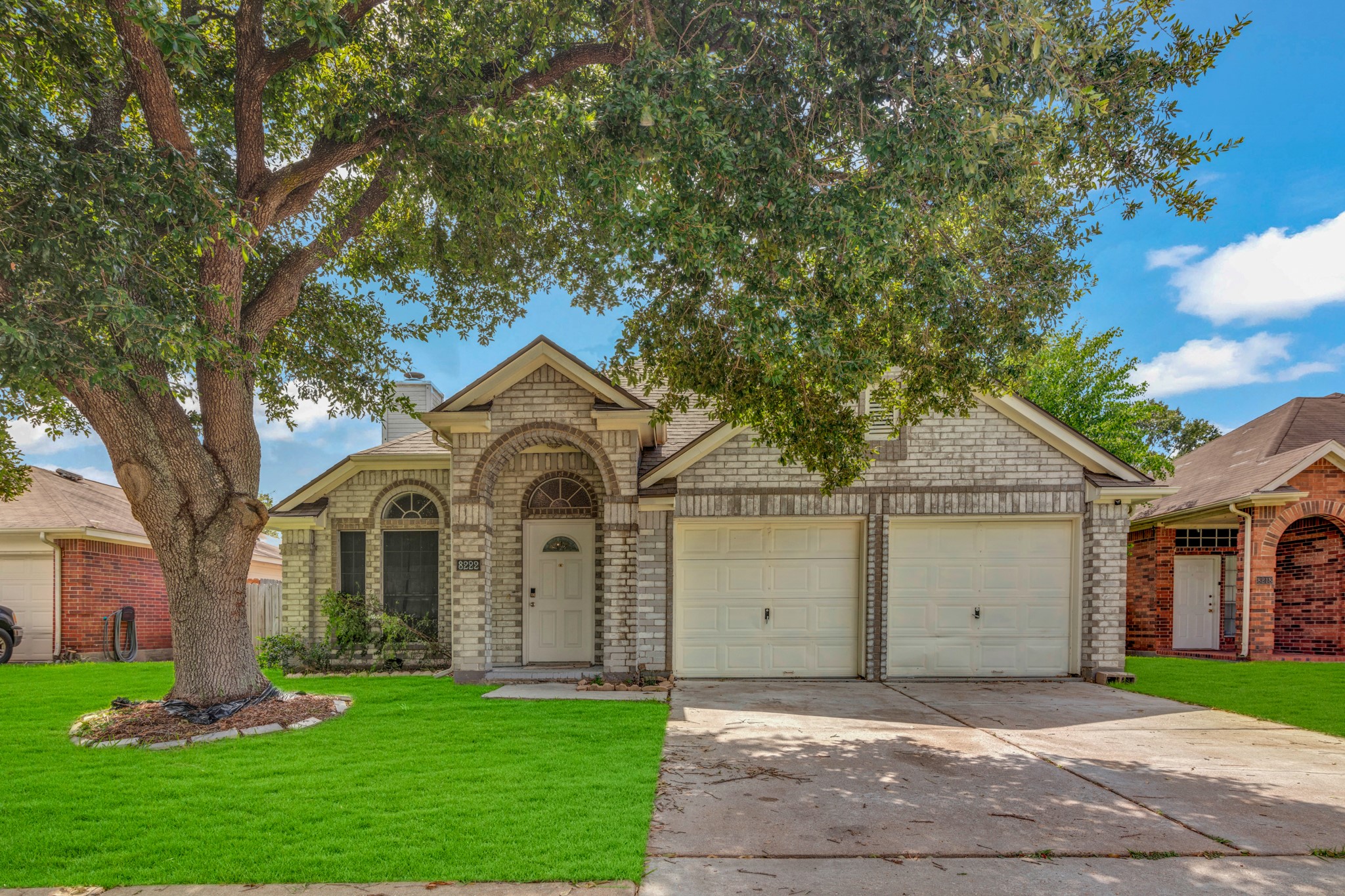 8222 Viny Ridge Drive Property Photo 1