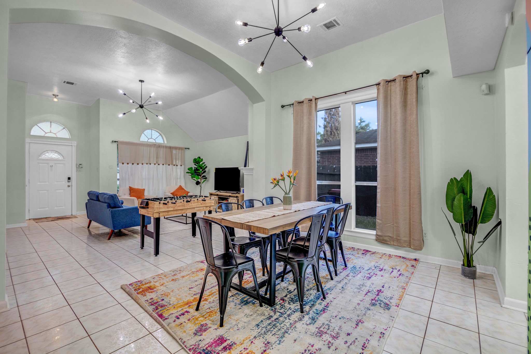 8222 Viny Ridge Drive Property Photo 4