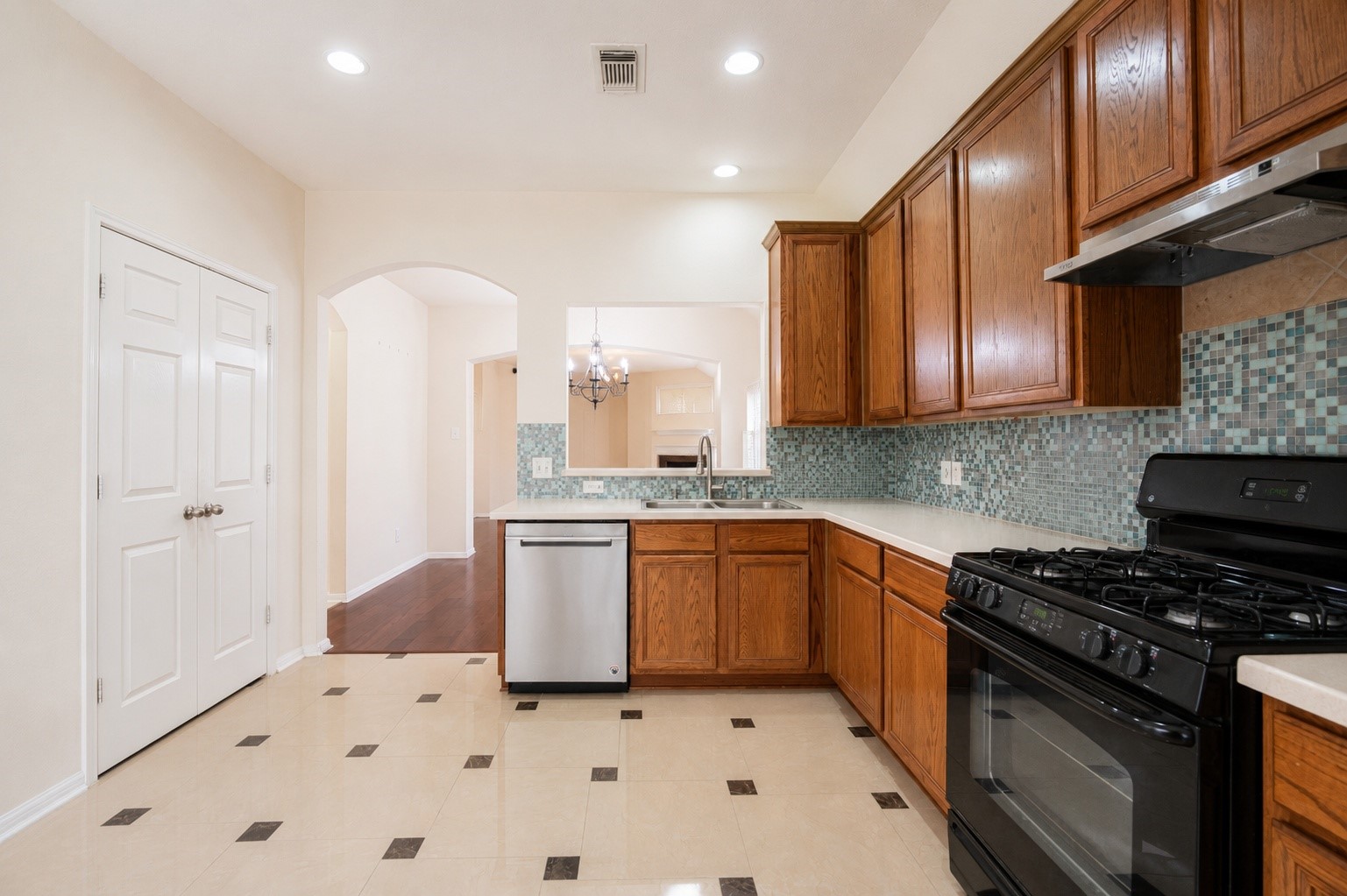 8714 Kirksage Drive Property Photo 11