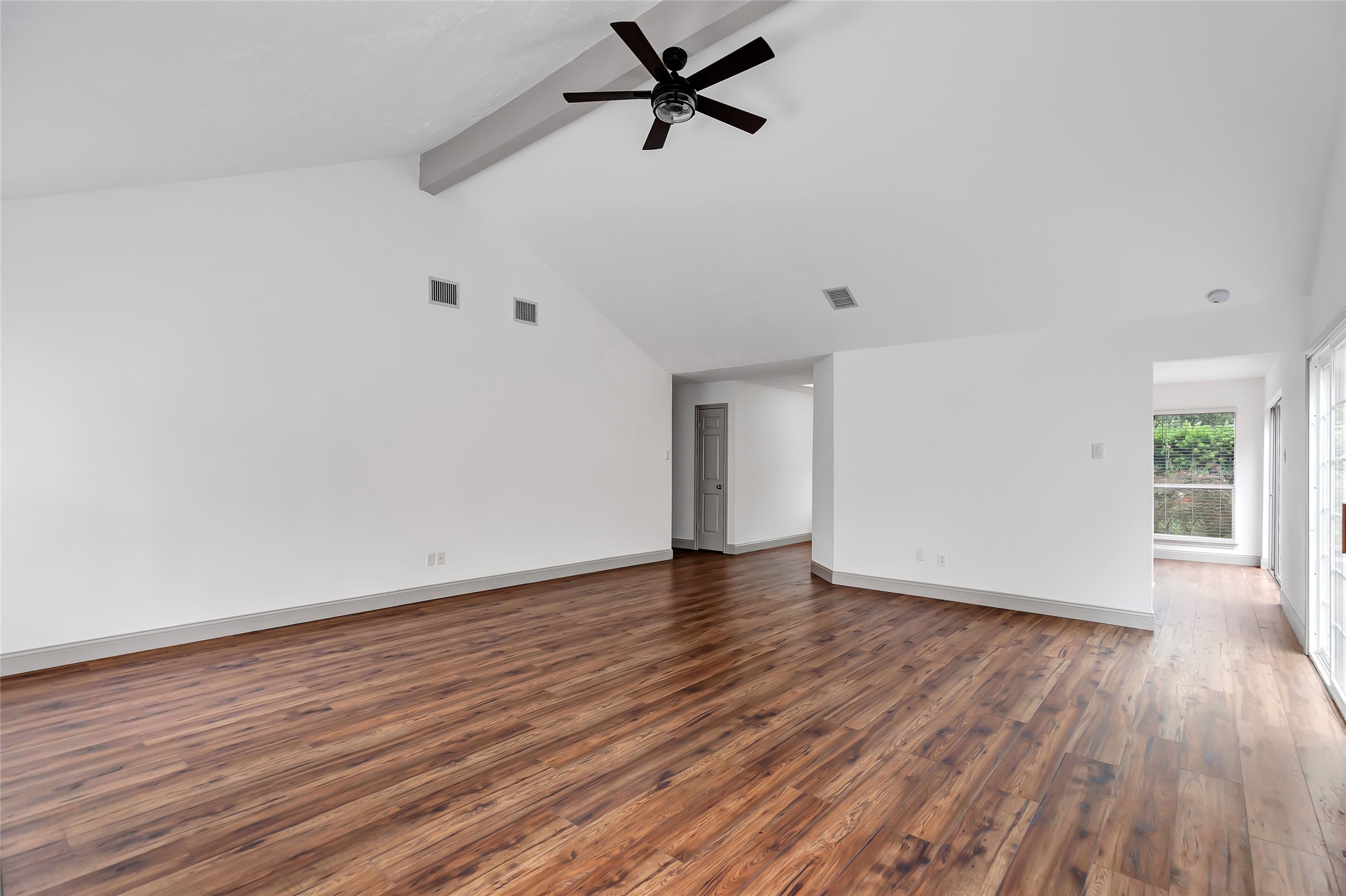 4314 Pinewood Park Drive Property Photo 5