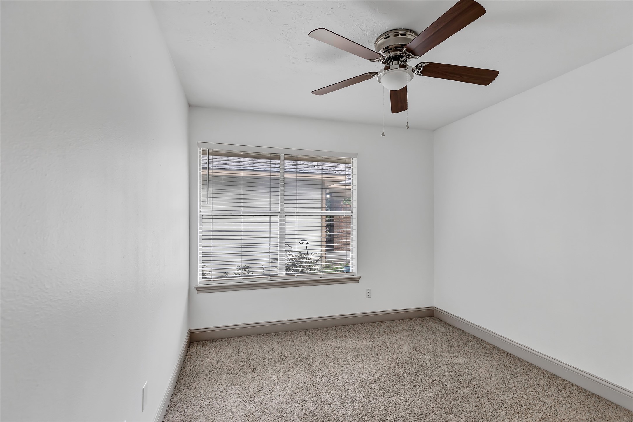4314 Pinewood Park Drive Property Photo 12