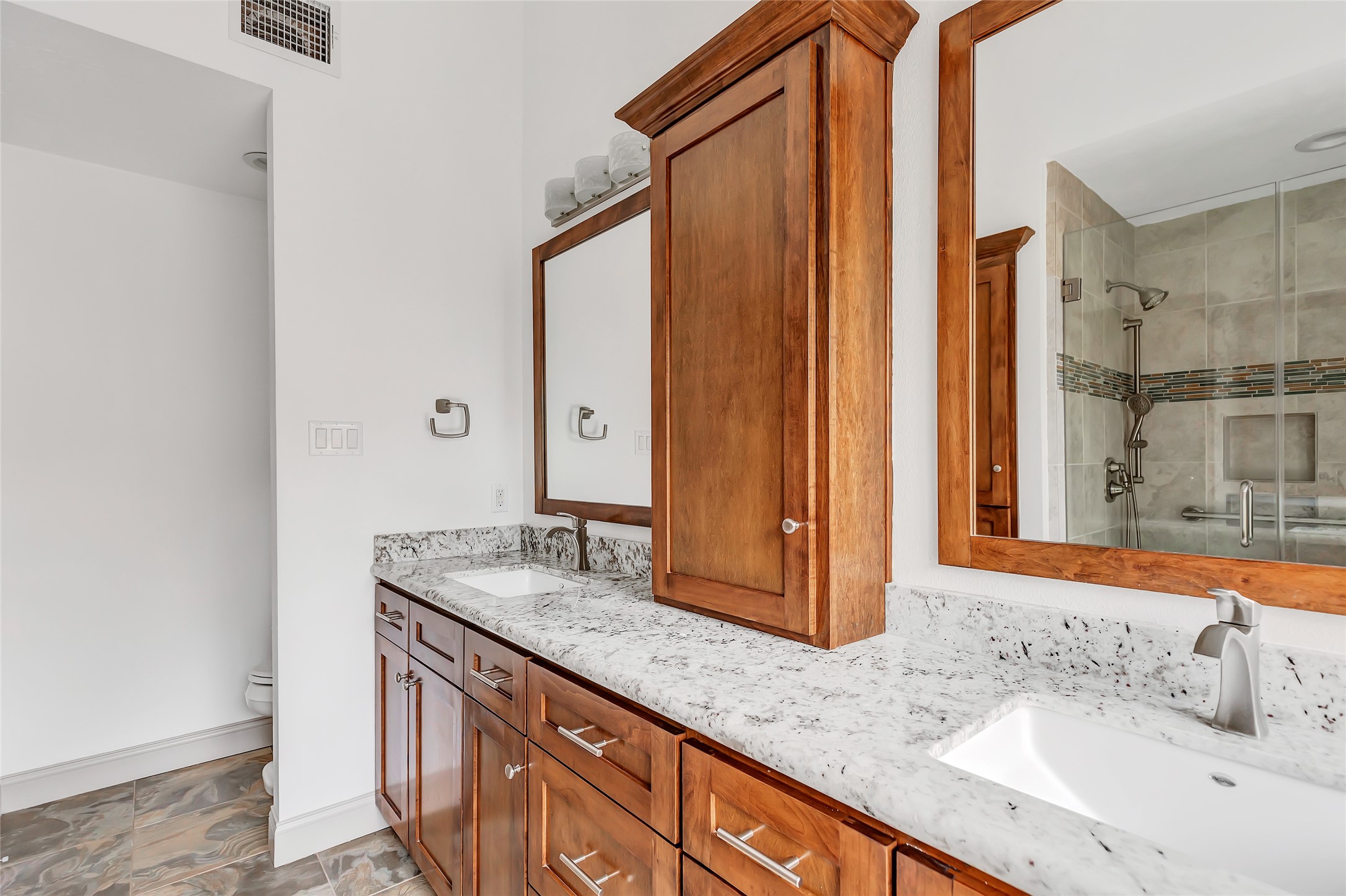 4314 Pinewood Park Drive Property Photo 20