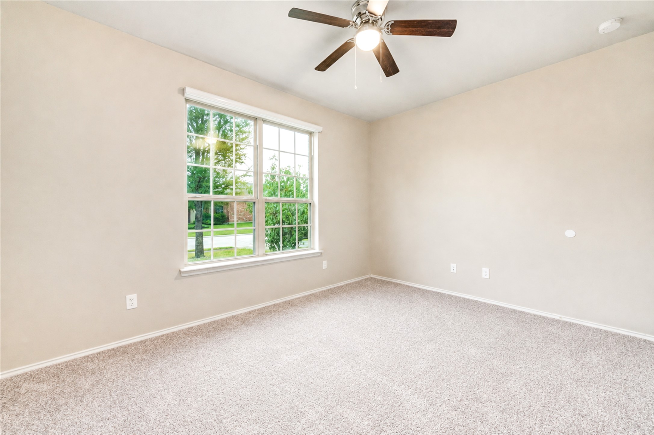 4427 Aversa Drive Property Photo 7
