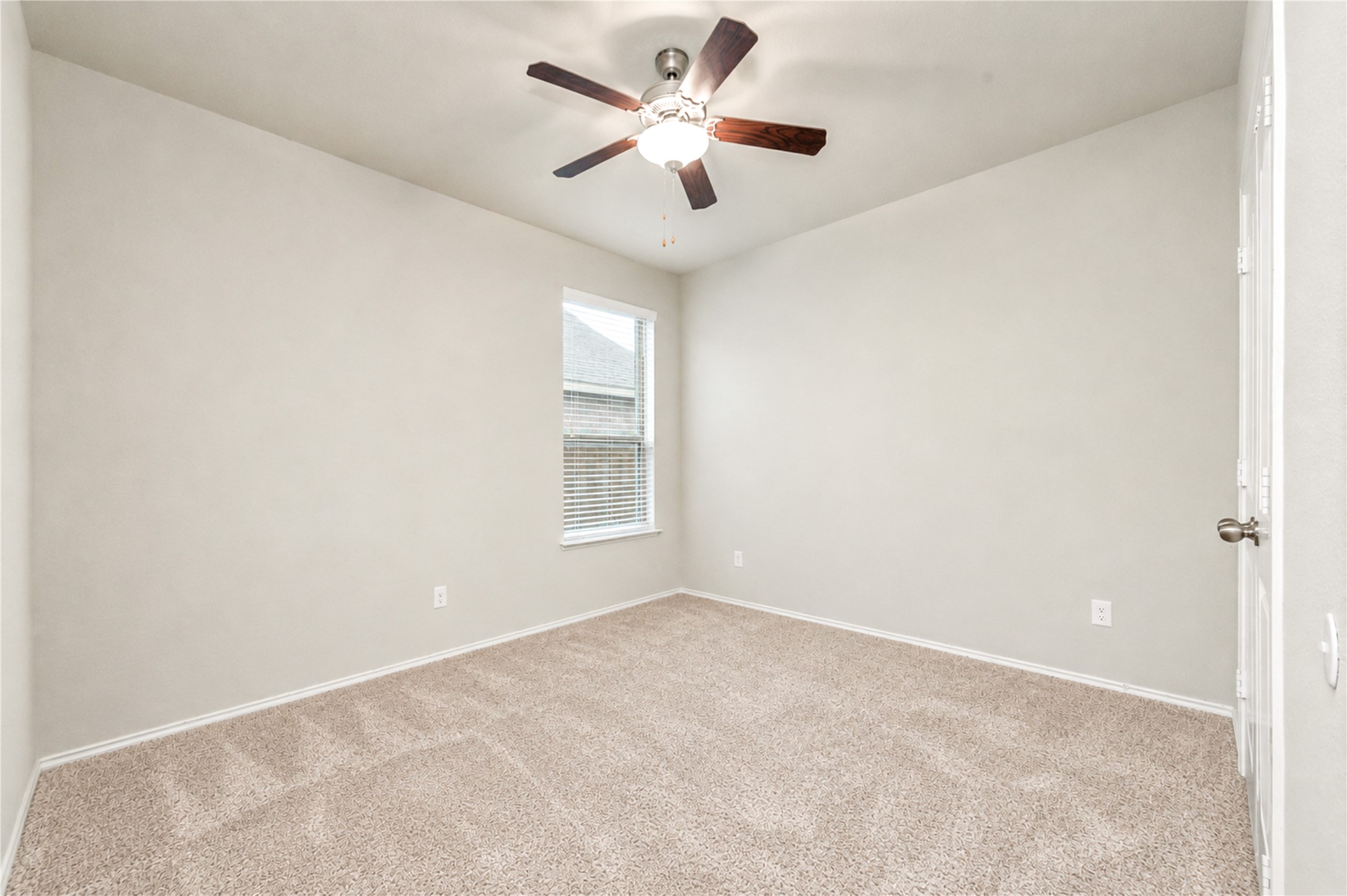 4427 Aversa Drive Property Photo 11